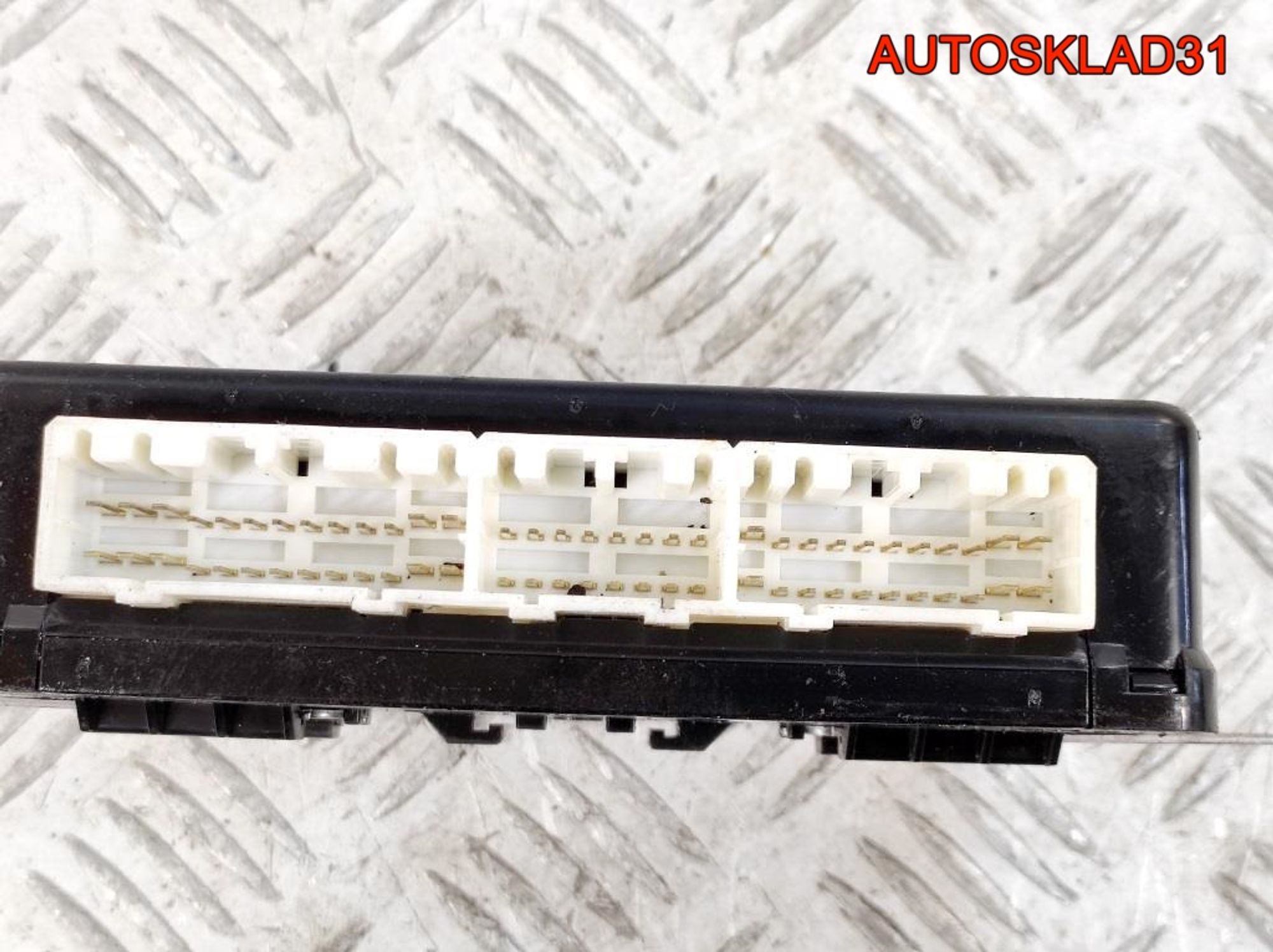 Блок комфорта Kia Sportage 2 2.0 G4GC 954001F400, 1200 рублей, Дубовое