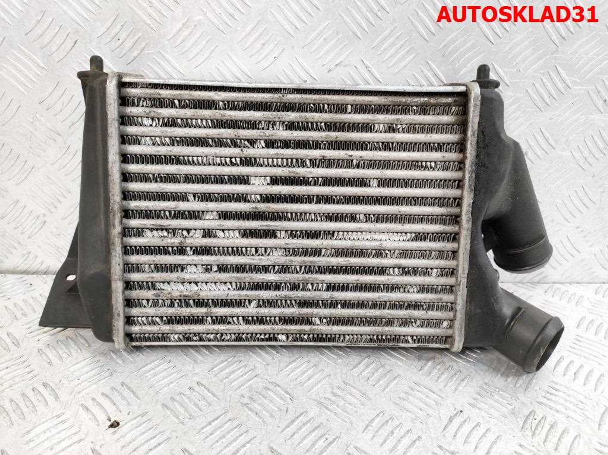 Интеркулер VW Golf 2 1,6 Дизель 191145805A, 2000 рублей, Дубовое