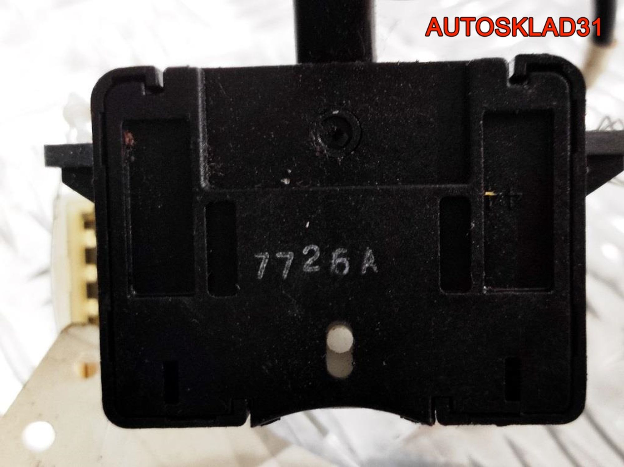 Переключатель поворотов Nissan Sunny B12, 1000 рублей, Дубовое