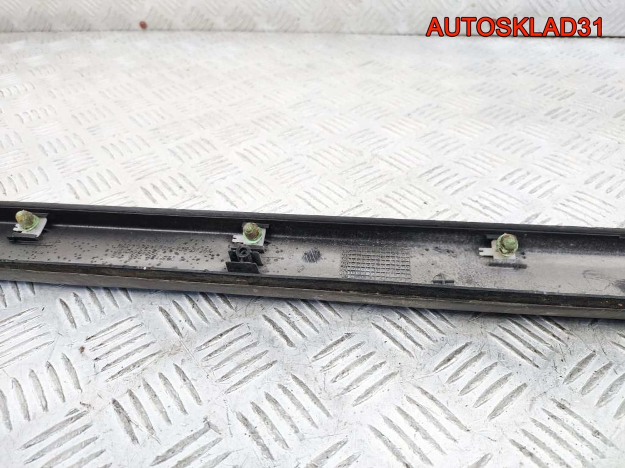 Молдинг задней правой двери VW Passat B5 3B0854950, 900 рублей, Дубовое