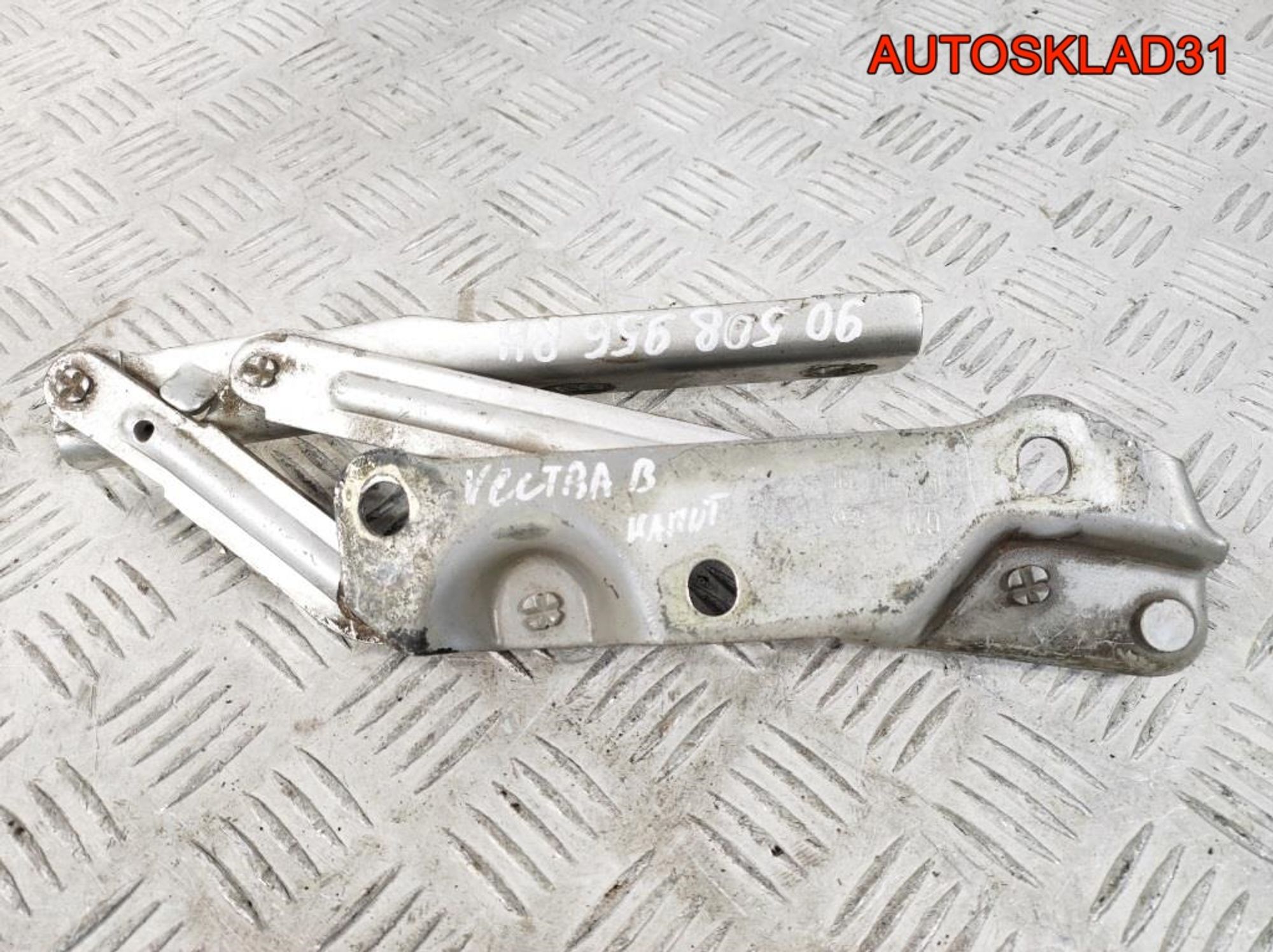Петля капота правая Opel Vectra B 90508956, 900 рублей, Дубовое