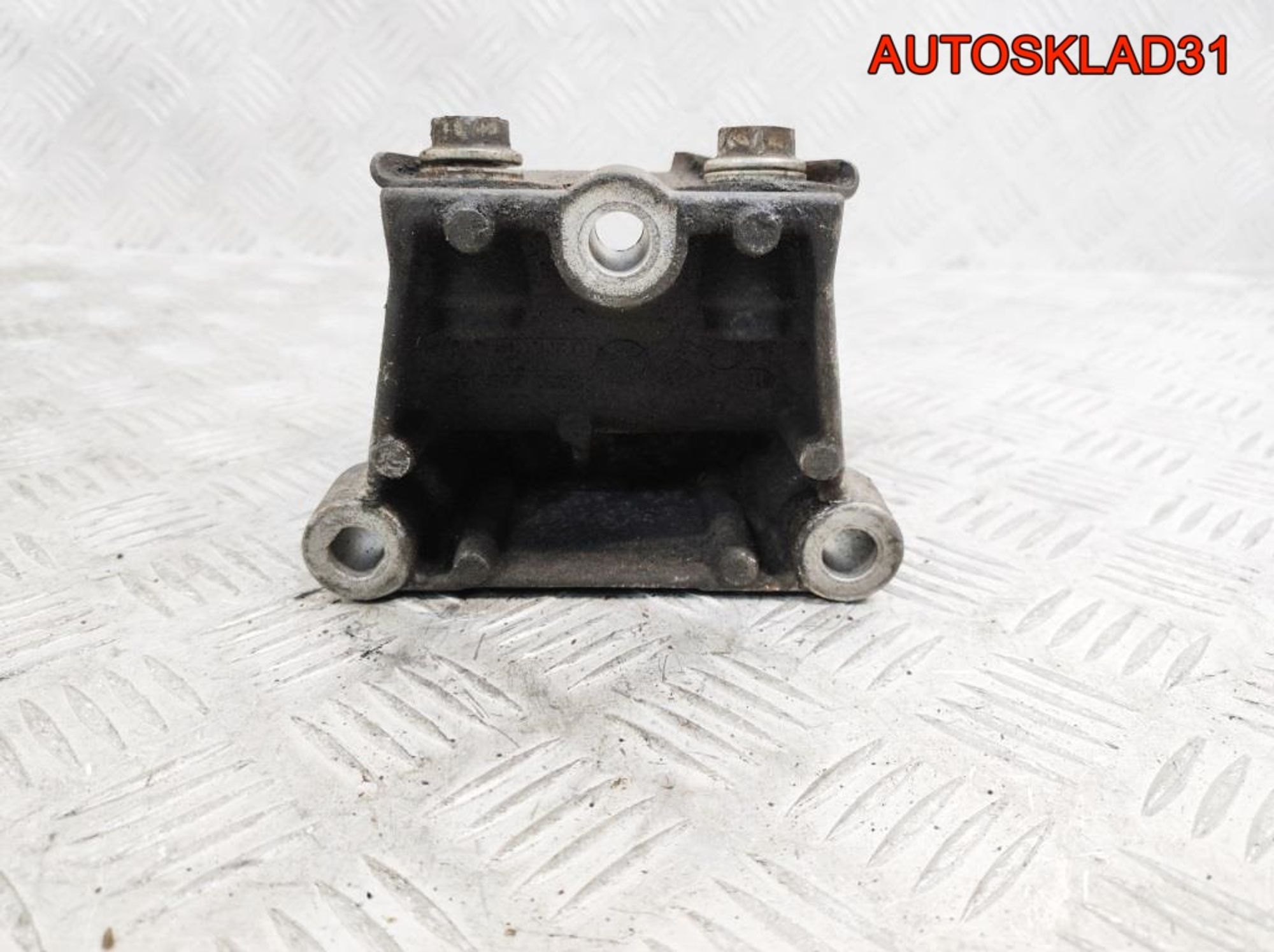 Кронштейн двигателя задний Renault Laguna 2 8200298146, 900 рублей, Дубовое