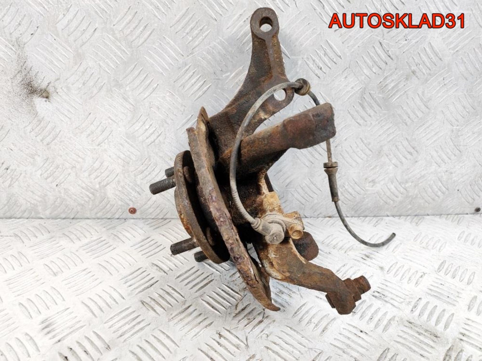 Кулак поворотный передний левый Nissan X-Trail T30 400158H300, 2700 рублей, Дубовое