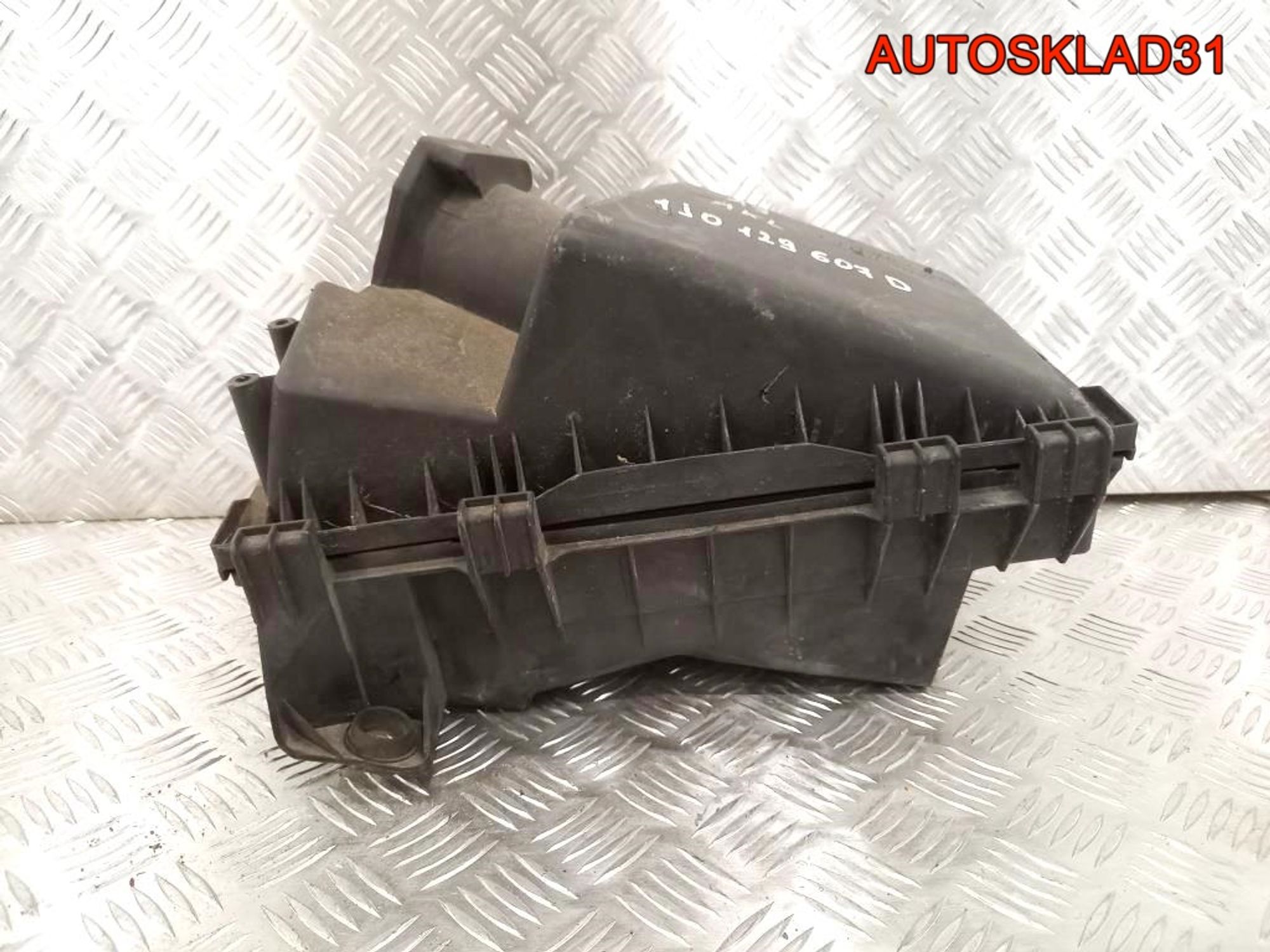 Корпус воздушного фильтра VW Golf 4 1J0129607D, 1800 рублей, Дубовое