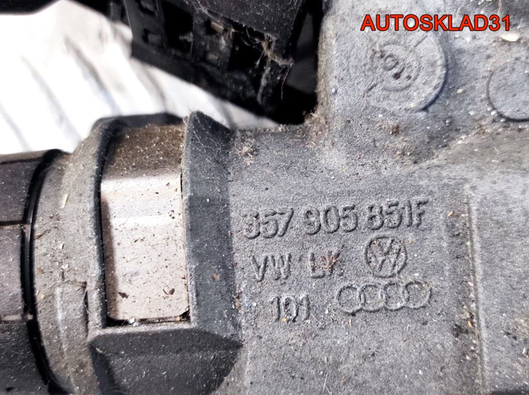 Переключатель подрулевой VWPolo 6N 357905851F, 4900 рублей, Дубовое