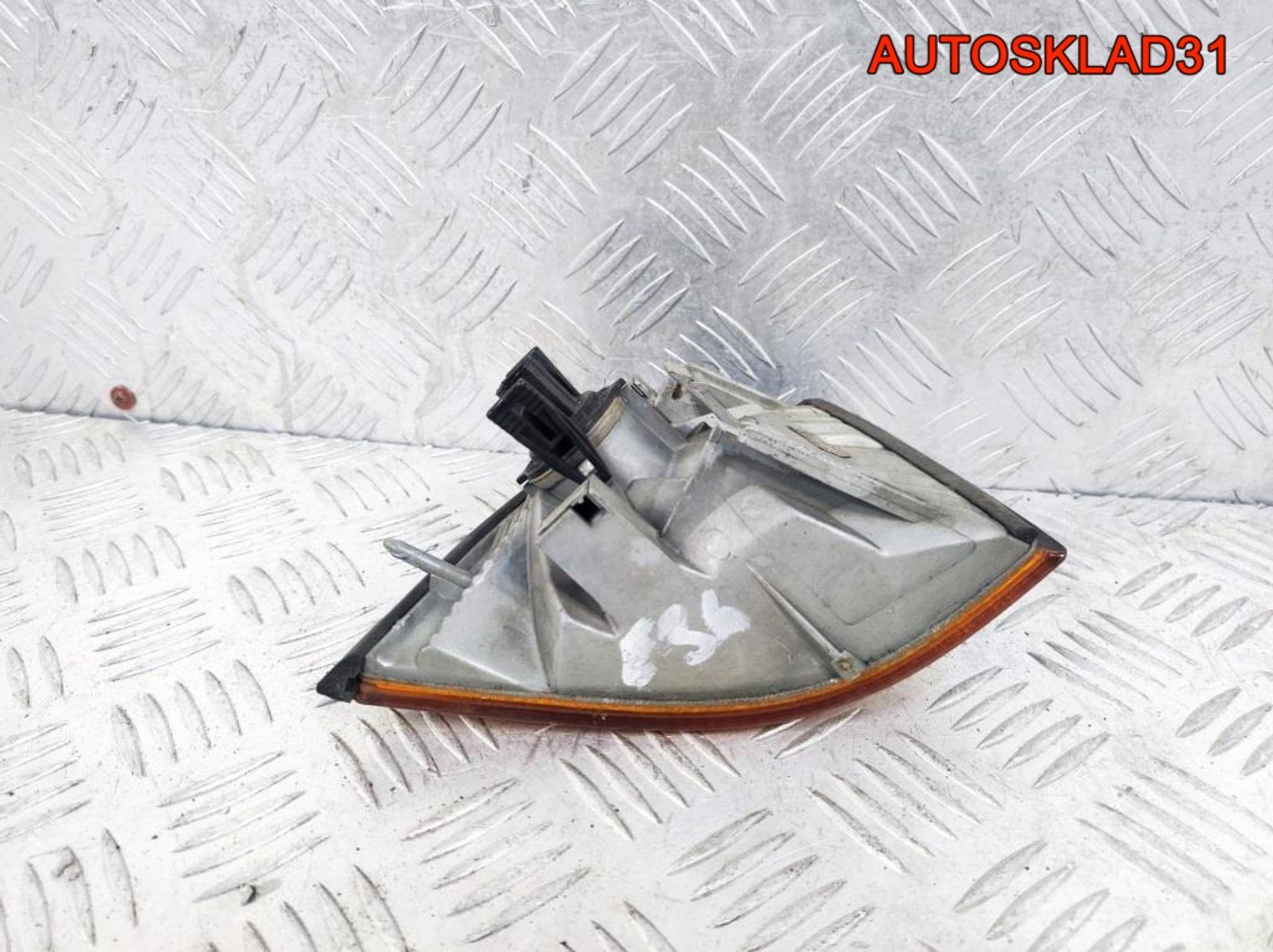 Указатель поворота левый желтый BMWE36 1387043, 500 рублей, Дубовое