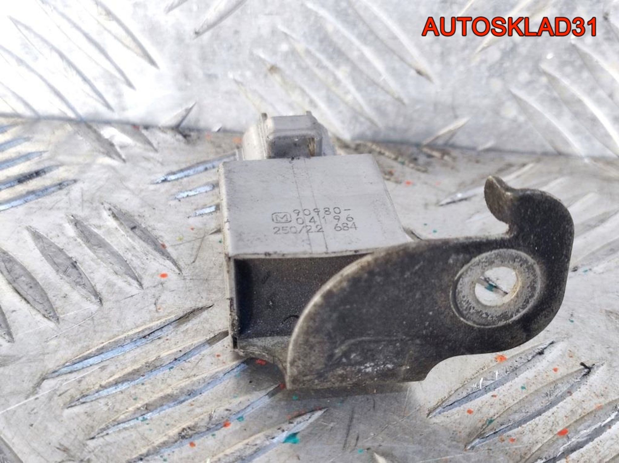 Конденсатор Toyota Corolla E15 1,6 1ZR 9098004196, 500 рублей, Дубовое