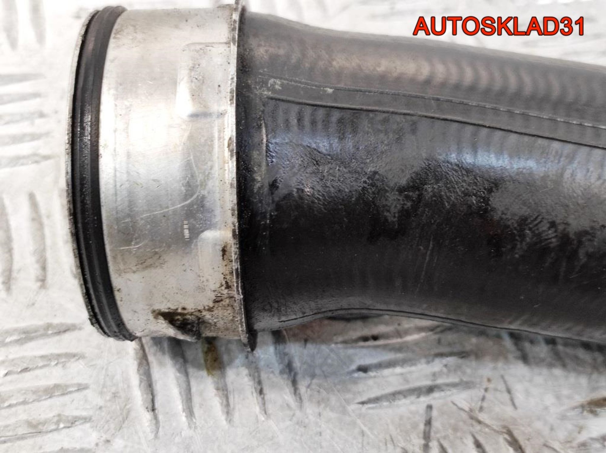 Патрубок интеркулера Mercedes Benz W203 2.2 OM646 Дизель A2035282082, 1500 рублей, Дубовое