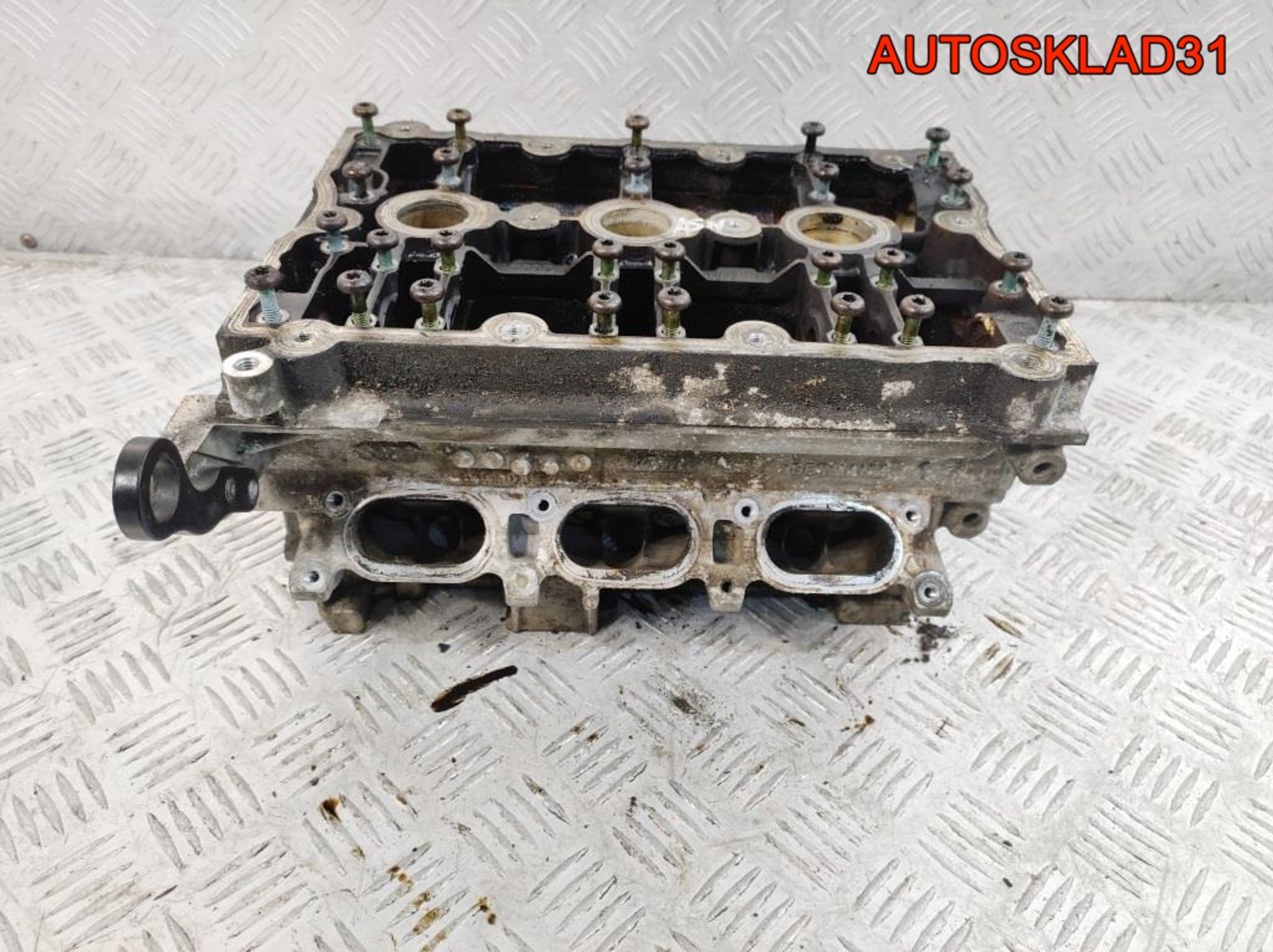 Головки блока правая Audi A4 B6 3,0 ASN 06C103373F, 7000 рублей, Дубовое