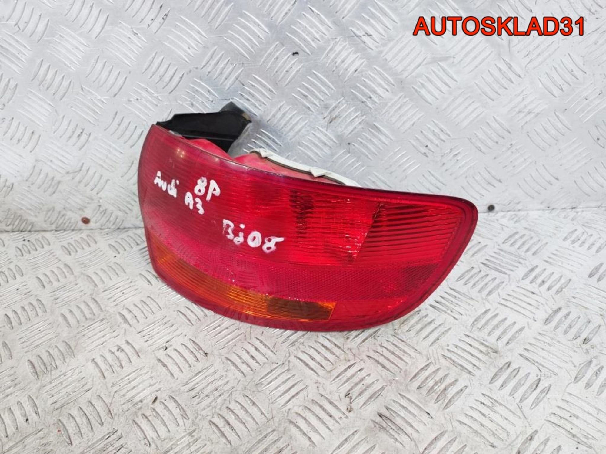 Фонарь задний наружный правый Audi A3 8P4945096C, 2500 рублей, Дубовое