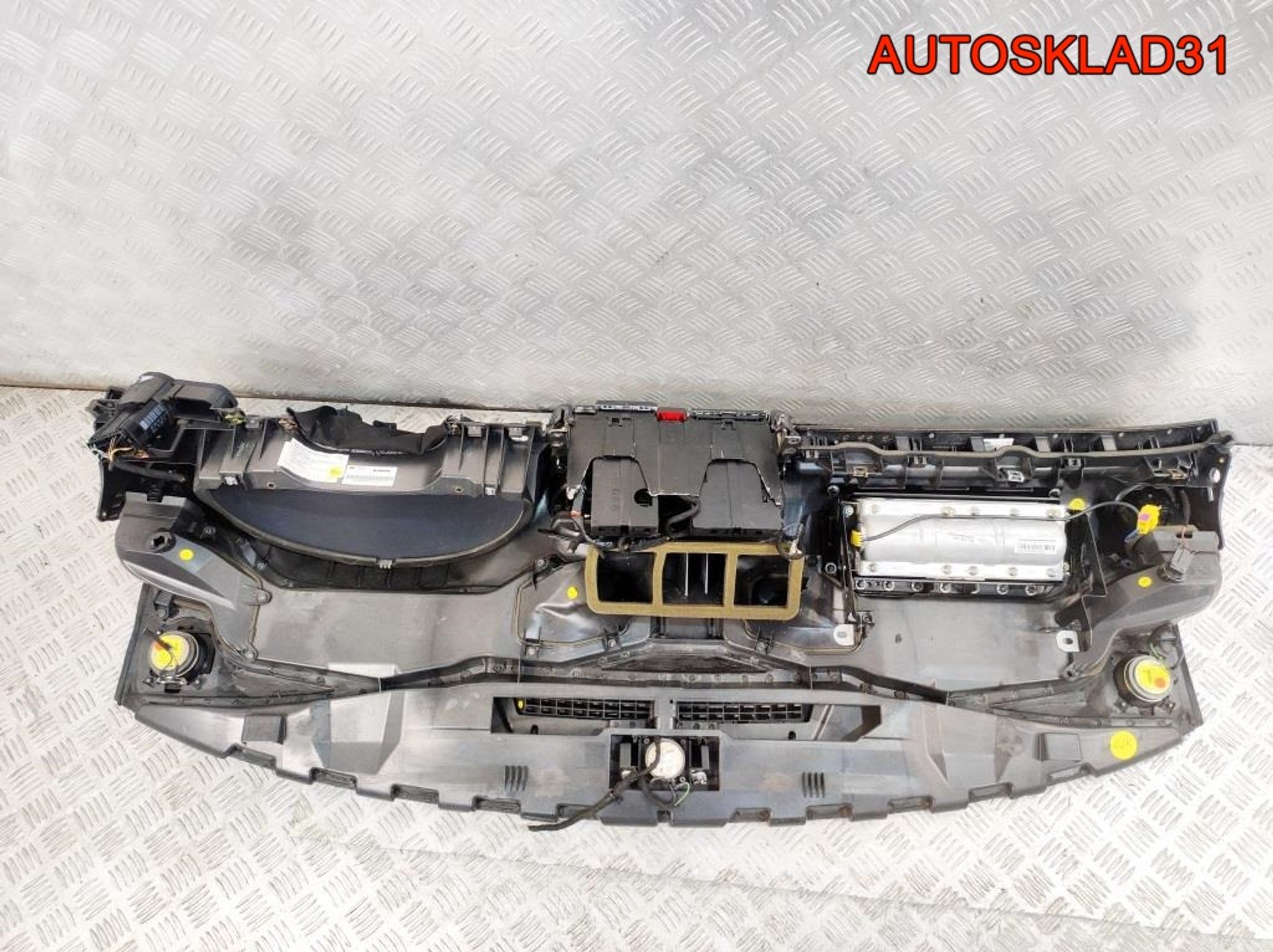 Торпедо в сборе как на фото Audi A4 B6 Кабриолет 8H1857041B, 25000 рублей, Дубовое