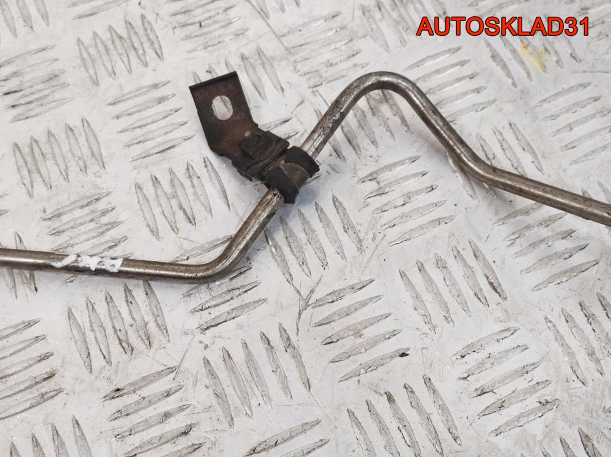 Трубка турбины VW Passat B6 1,9 BKC Дизель 038145771AG, 1200 рублей, Дубовое