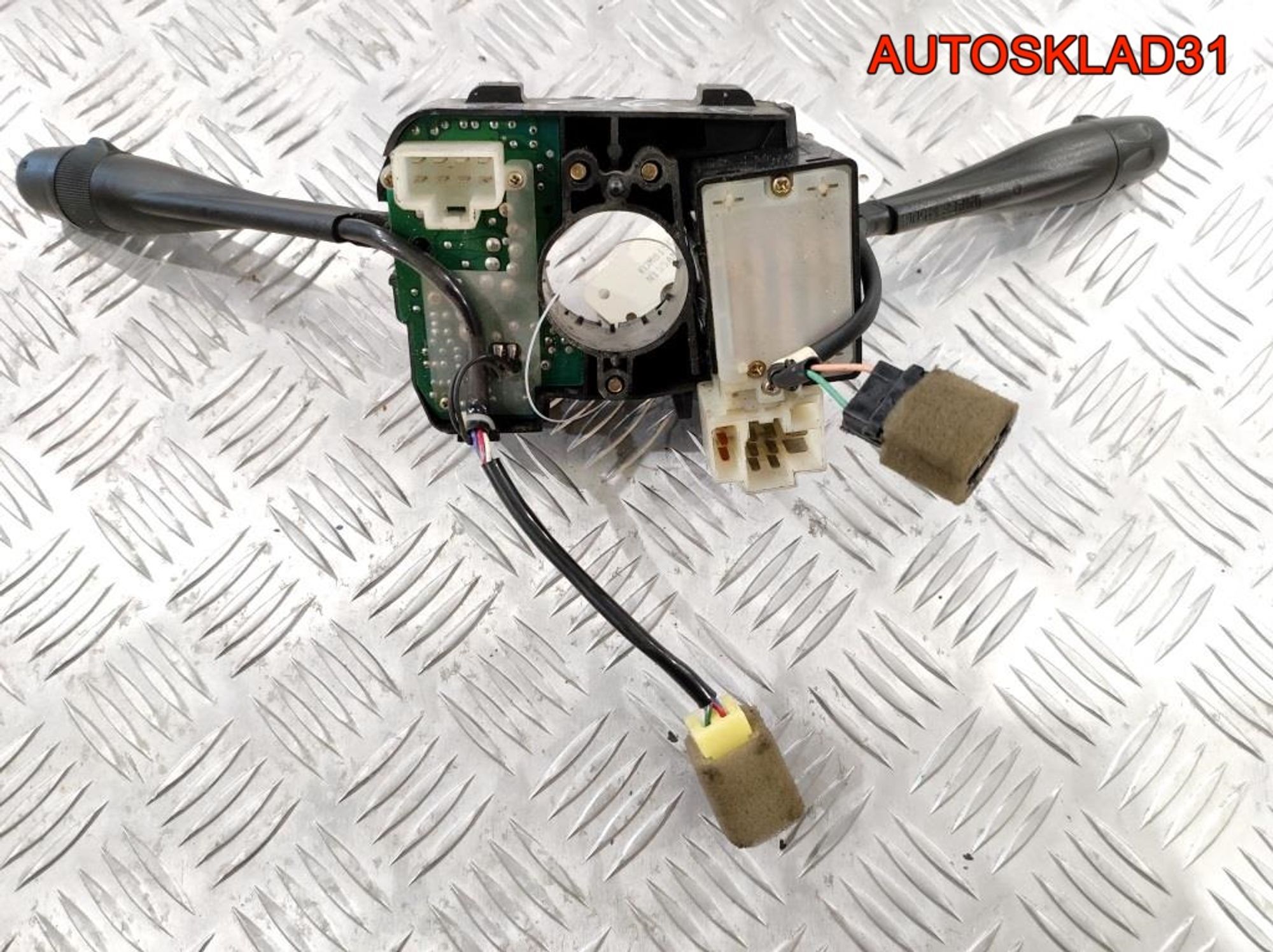 Переключатель подрулевой Nissan 100NX B13 2556062C00, 1000 рублей, Дубовое