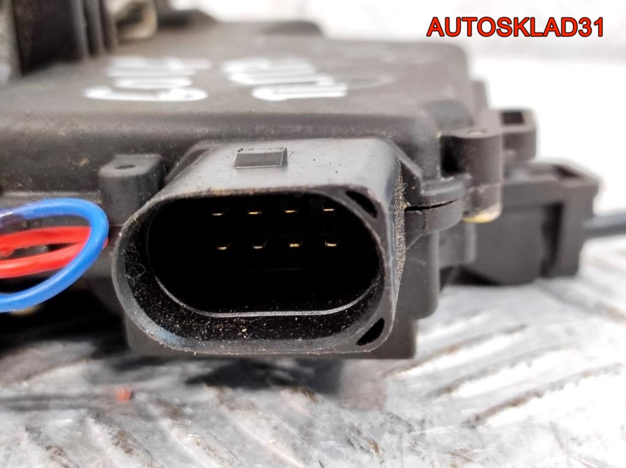 Замок двери передней правой VW Golf 5 3B1837016A, 3000 рублей, Дубовое