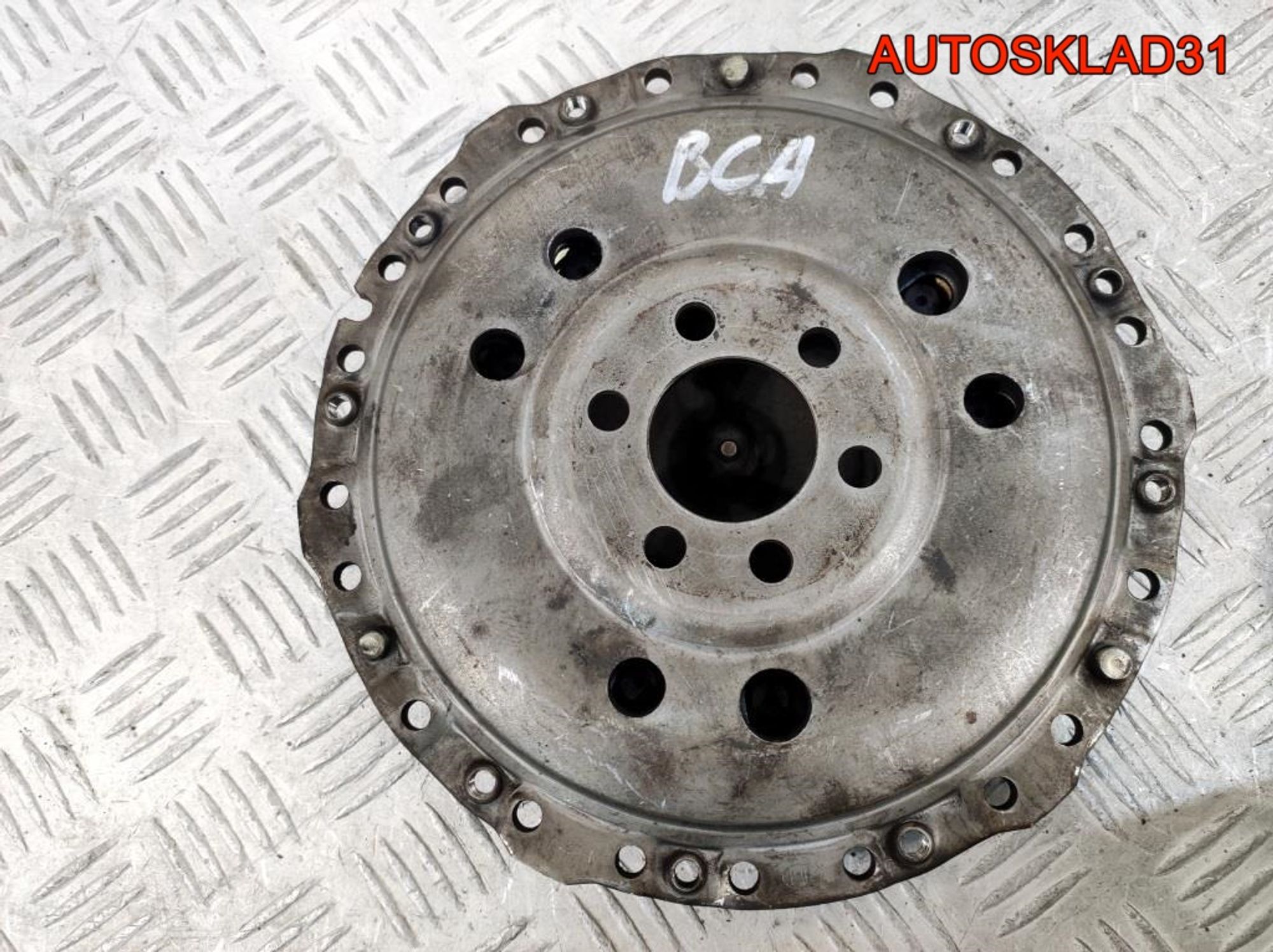 Комплект сцепления VW Golf 4 1,4 BCA 027105273D, 900 рублей, Дубовое