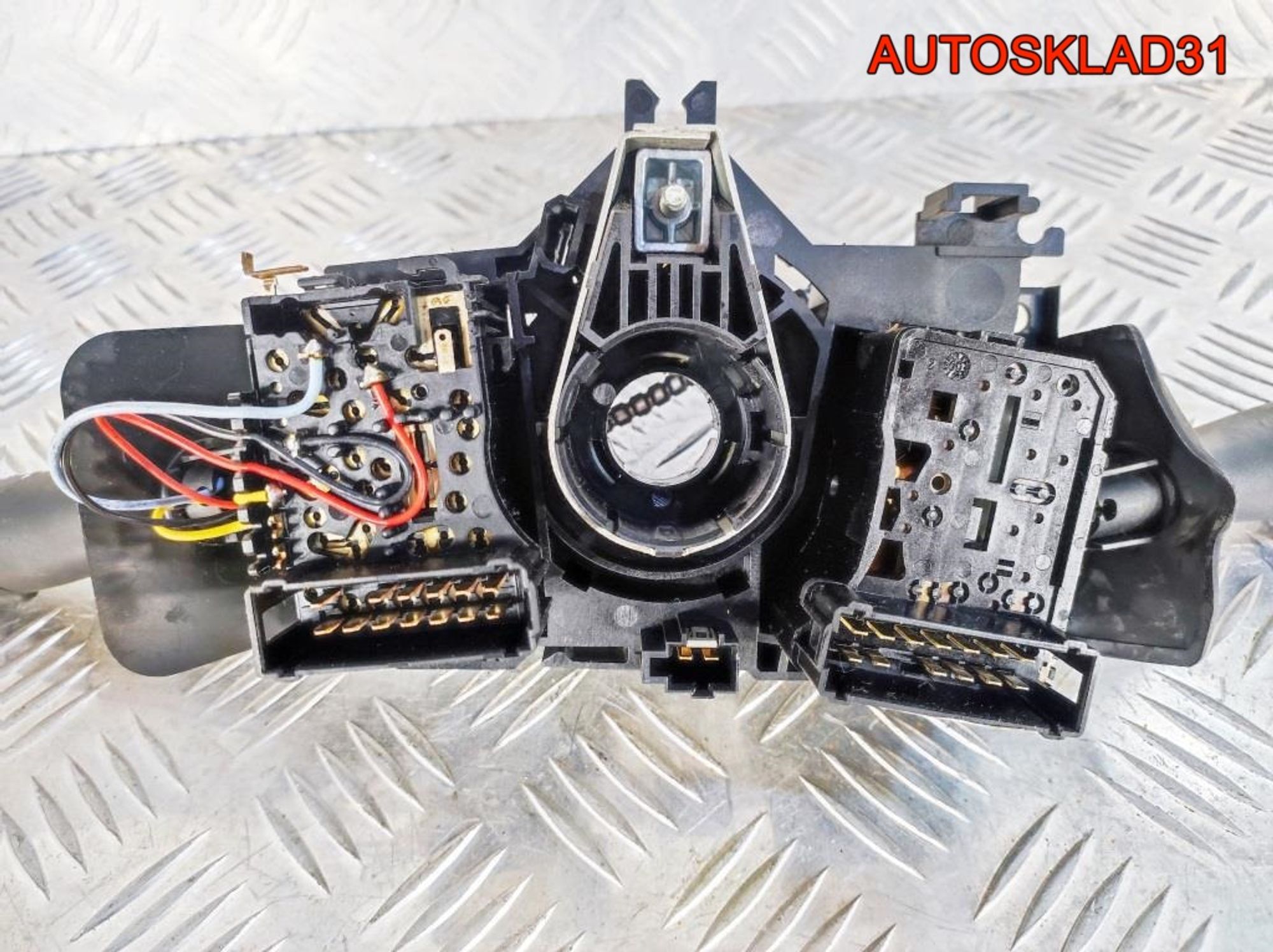 Переключатель подрулевой LADA Largus 8200792584, 3300 рублей, Дубовое