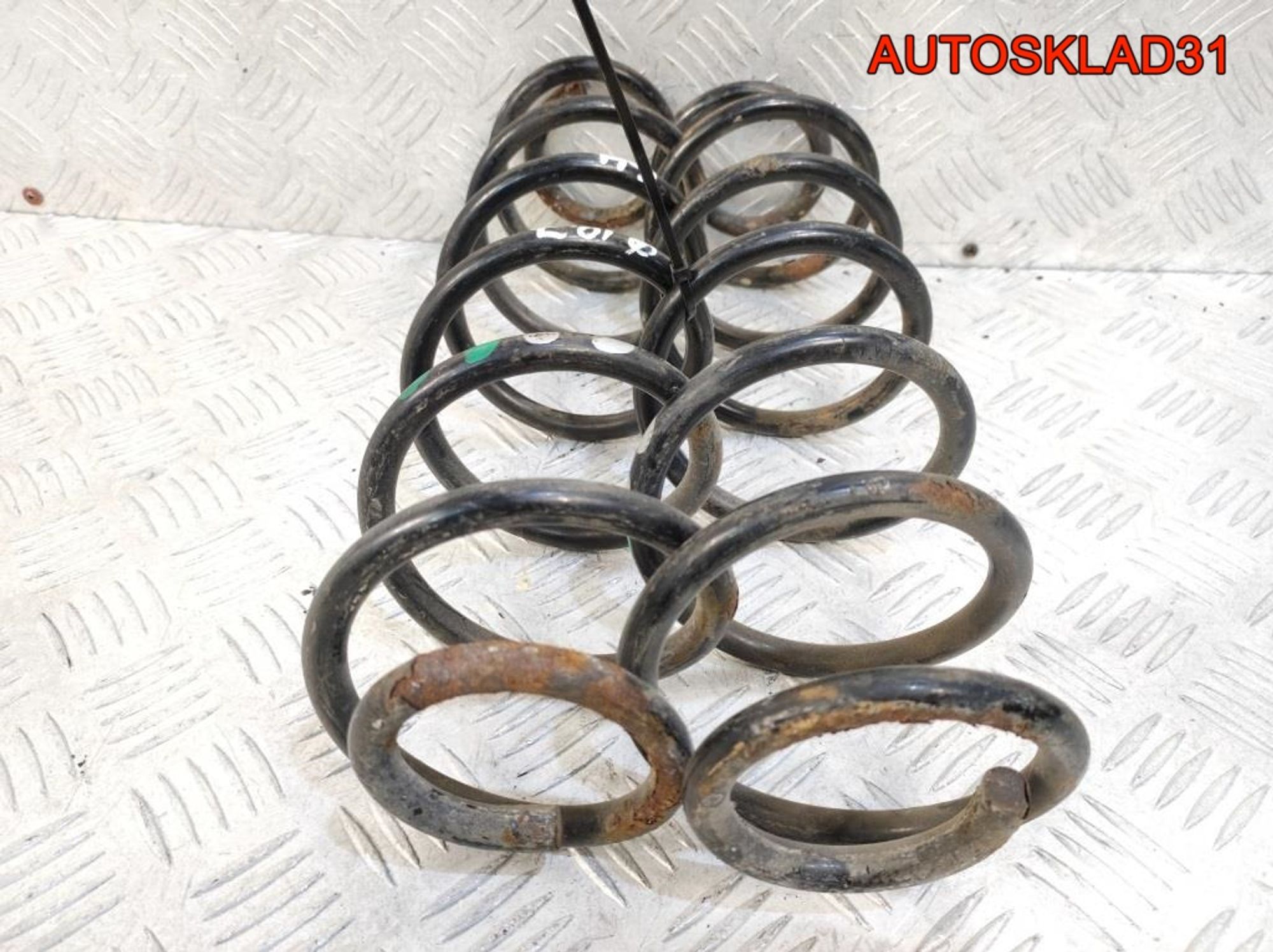 Пружина задняя комплект Volkswagen Golf 4, 1800 рублей, Дубовое