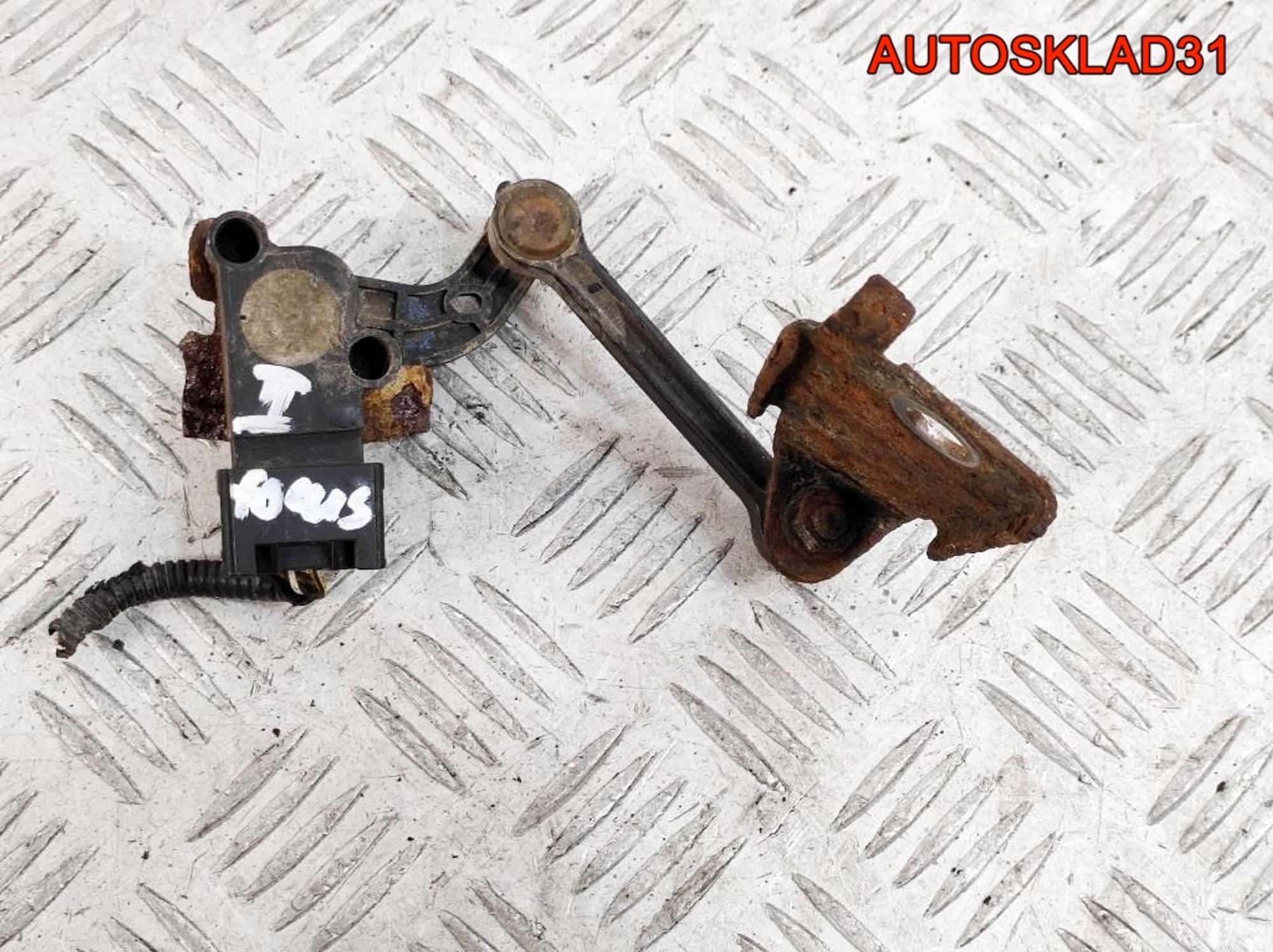 Датчик дорожного просвета Ford Focus 2 1819981, 2000 рублей, Дубовое