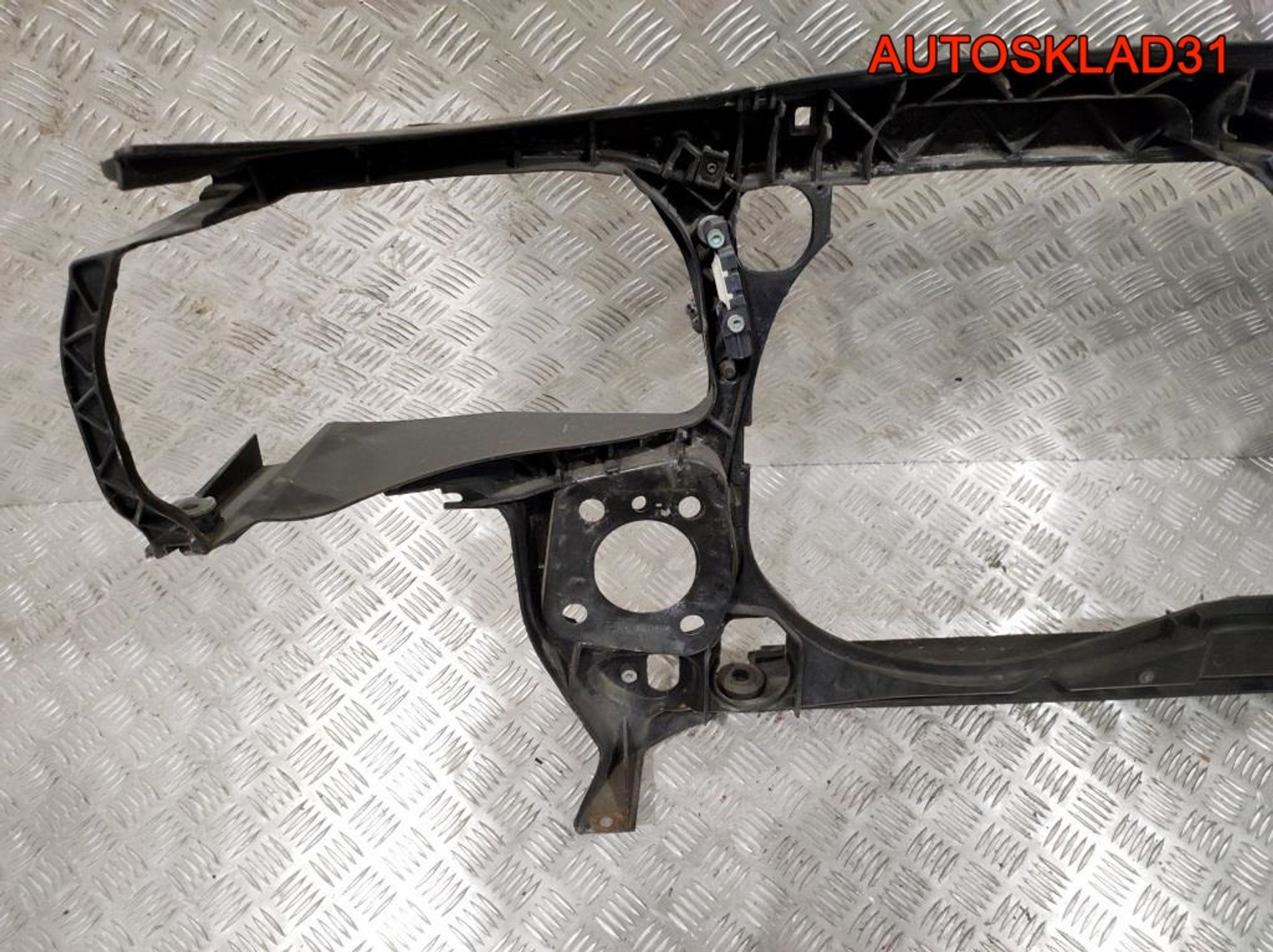 Панель передняя Audi A4 B7 2,0 TDI 8E0805594E (Р), 9000 рублей, Дубовое