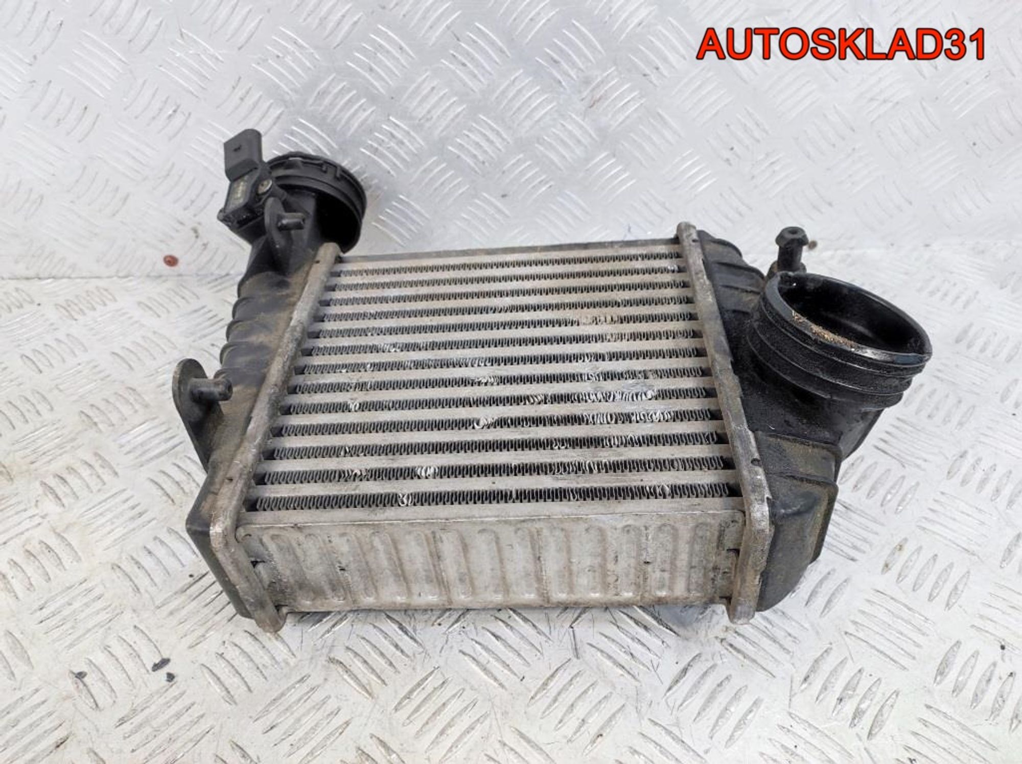 Интеркулер Volkswagen Passat B5+ 3B0145805J Дизель, 2900 рублей, Дубовое