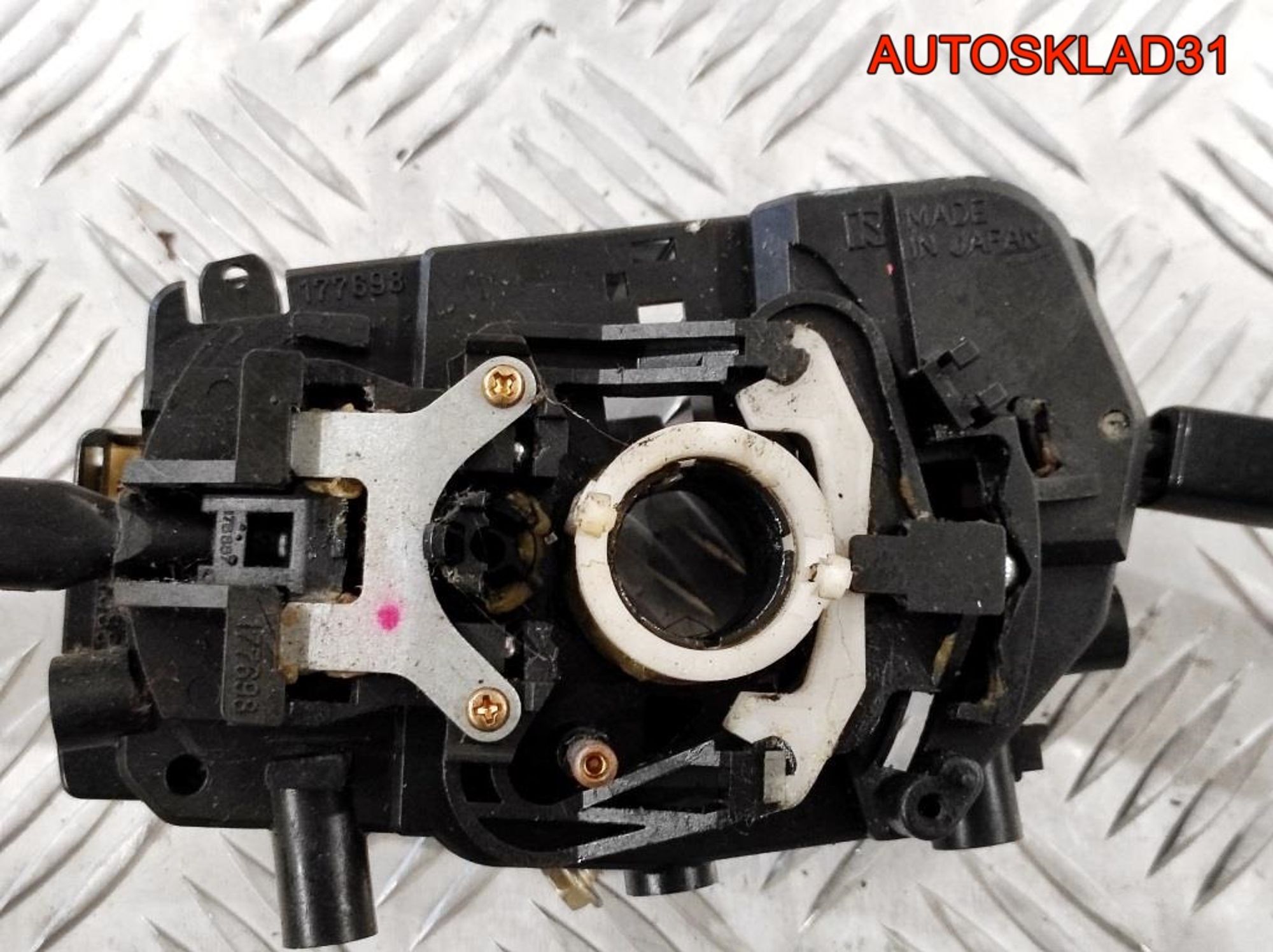 Переключатель подрулевой Mazda 626 GD 177698, 1500 рублей, Дубовое