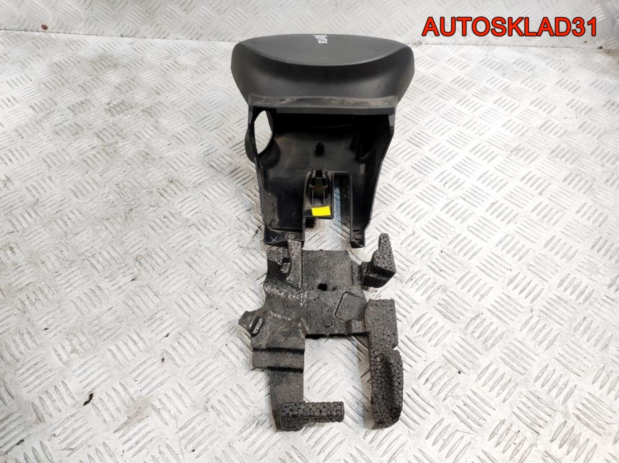 Кожух рулевой колонки Nissan Note E11 484709U000, 1400 рублей, Дубовое