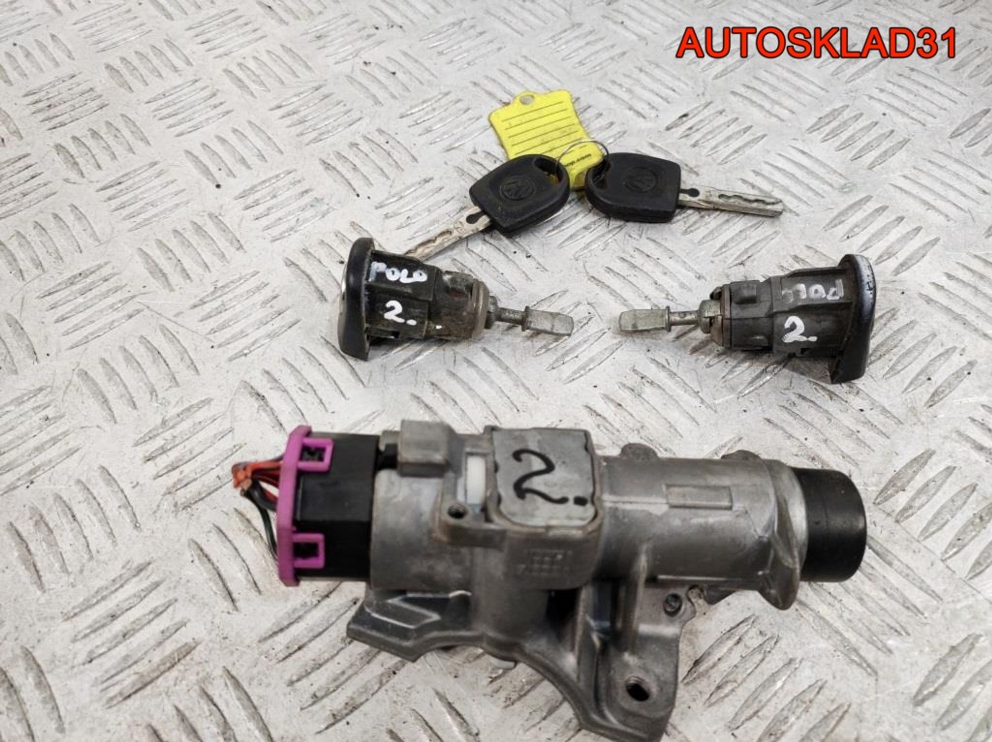 Комплект замок зажигания и личинки с ключом VW Polo 4 6Q3837167, 4100 рублей, Дубовое