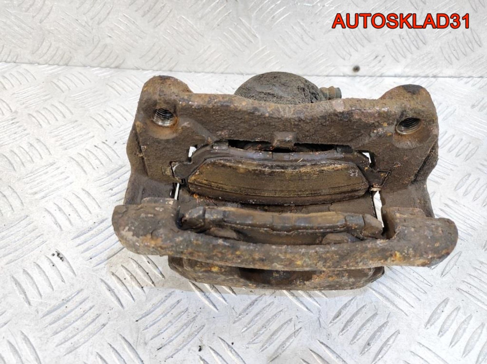 Суппорт тормозной передний правый Nissan Qashqai, 3200 рублей, Дубовое