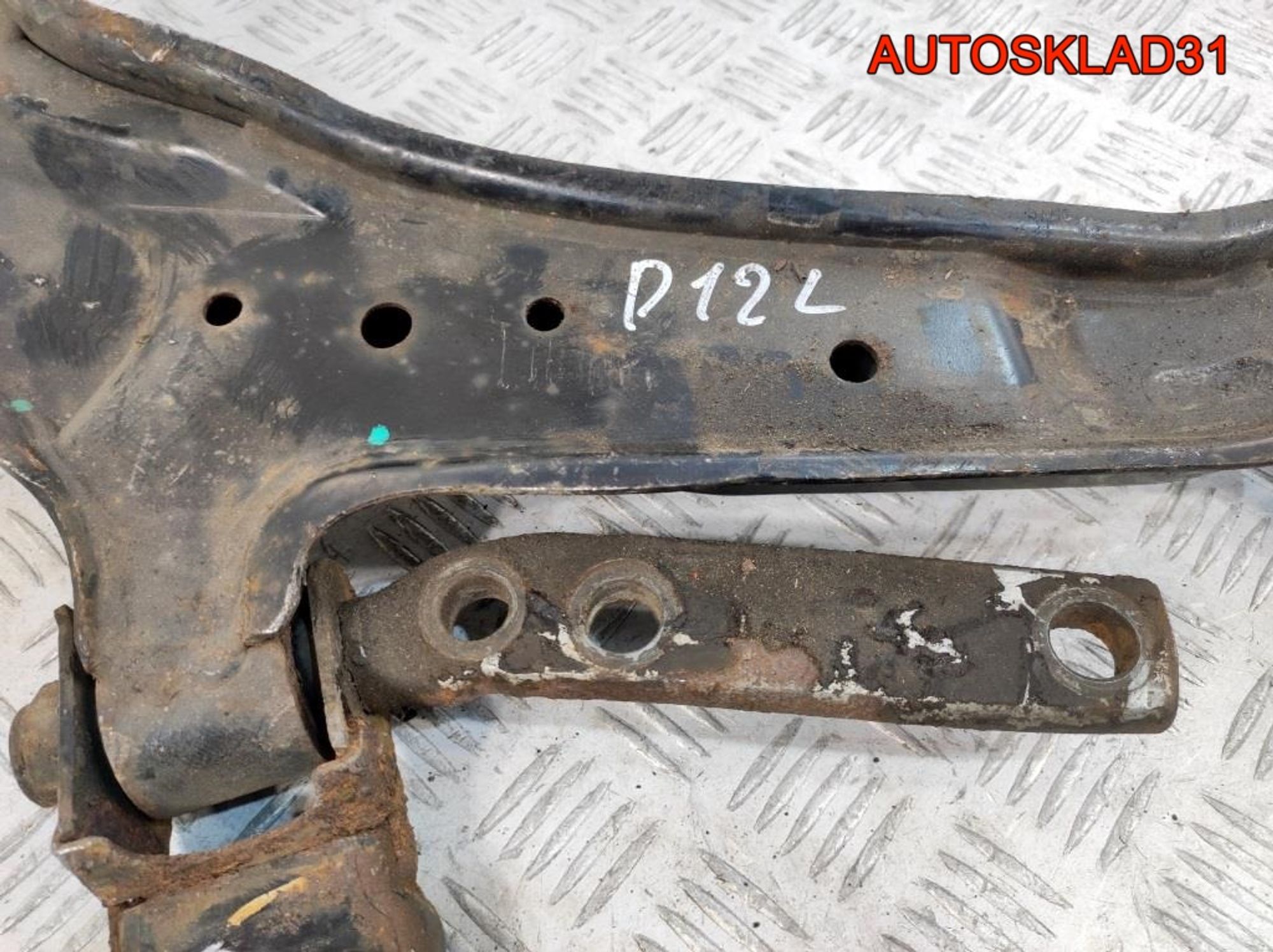 Рычаг передний нижний левый Nissan Primera P12 54501AV600, 1300 рублей, Дубовое