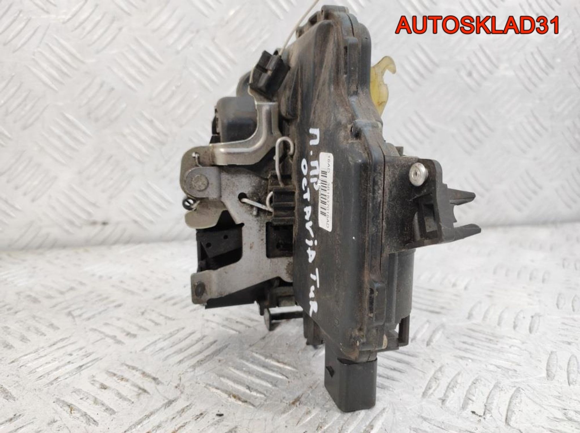 Замок двери передней правой Skoda Octavia A4 3B183016AD, 2200 рублей, Дубовое