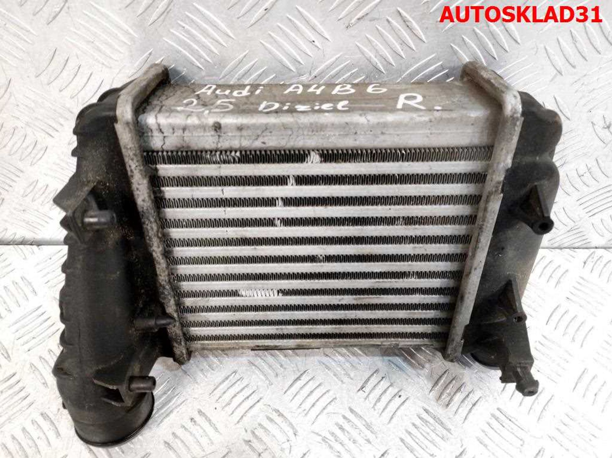Интеркулер правый Audi A4 B6 2,5 Дизель 8E0145806C, 3500 рублей, Дубовое