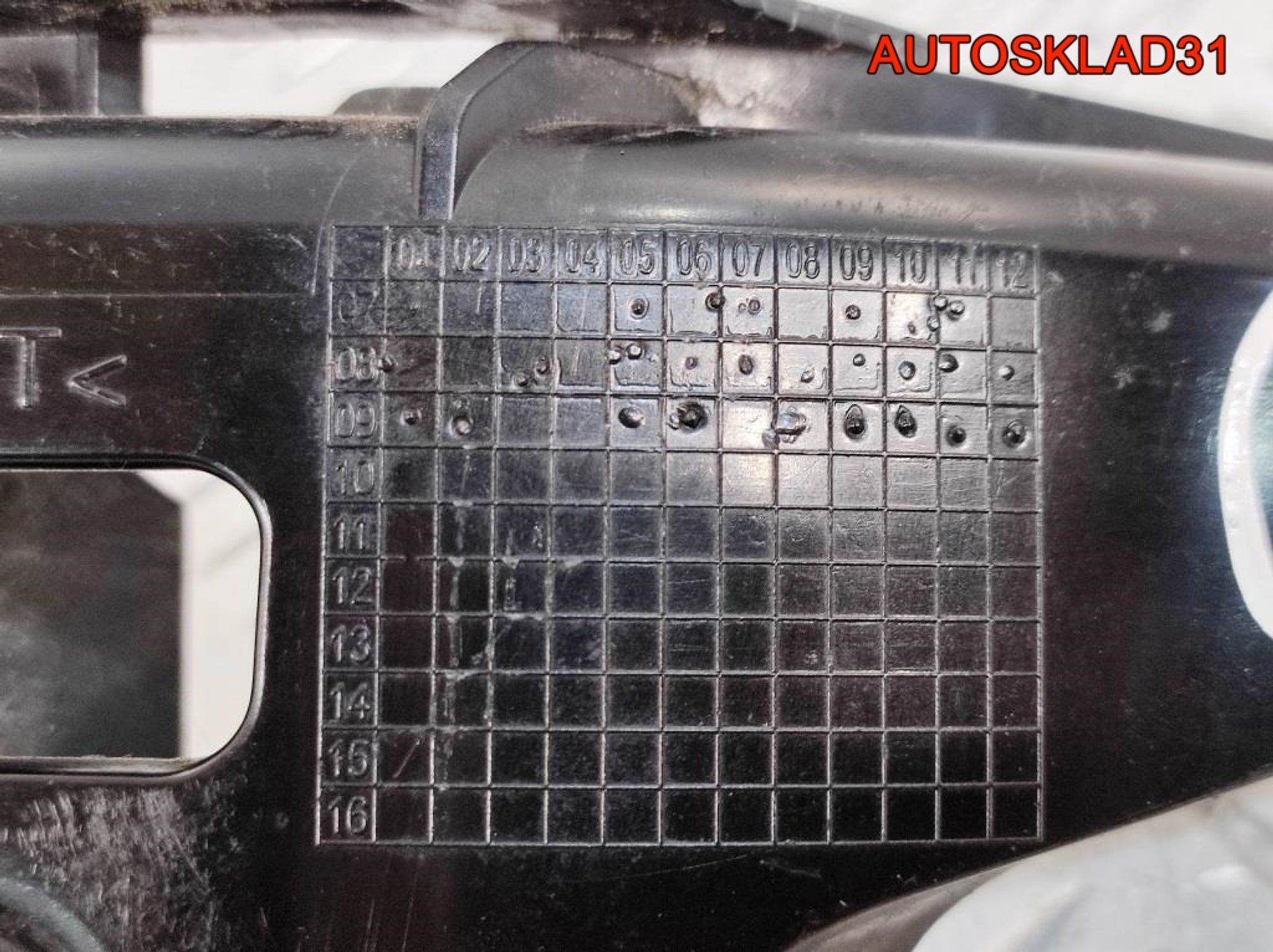 Кронштейн заднего бампера правый Mercedes GLK X204, 1000 рублей, Дубовое