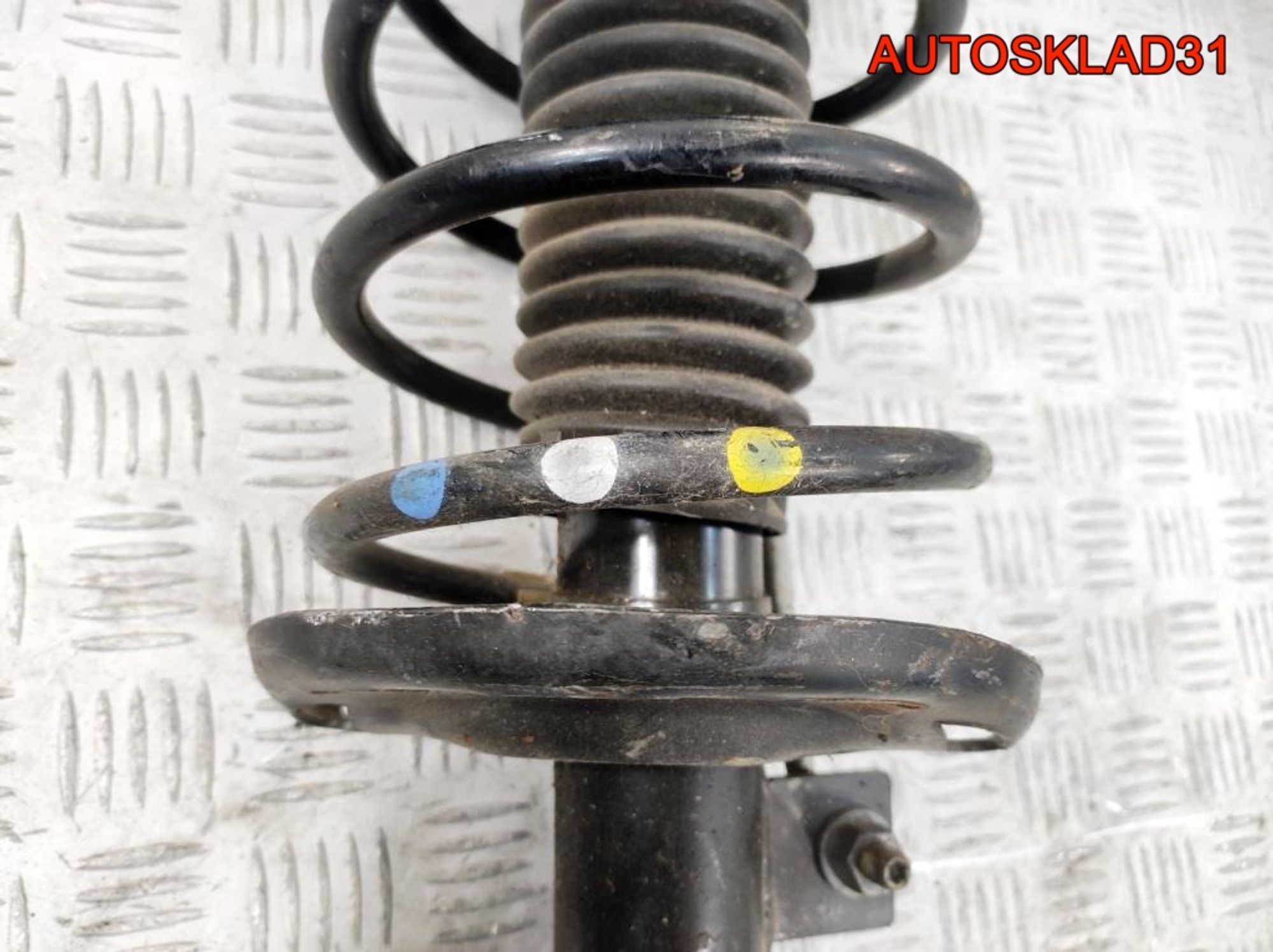 Амортизаторы передние Комплект Peugeot 208 9804831280, 8000 рублей, Дубовое