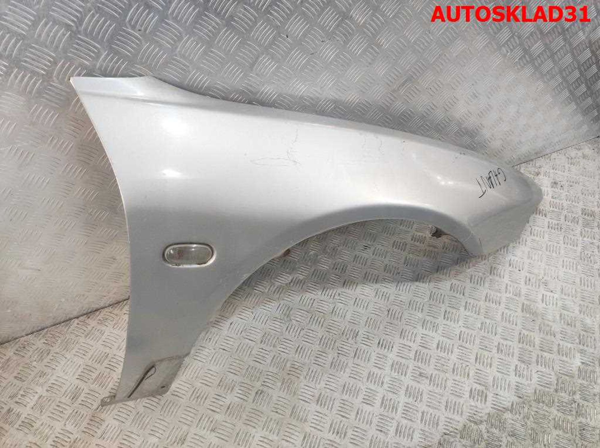 Крыло переднее правое Mitsubishi Galant 8 MR273256, 7000 рублей, Дубовое