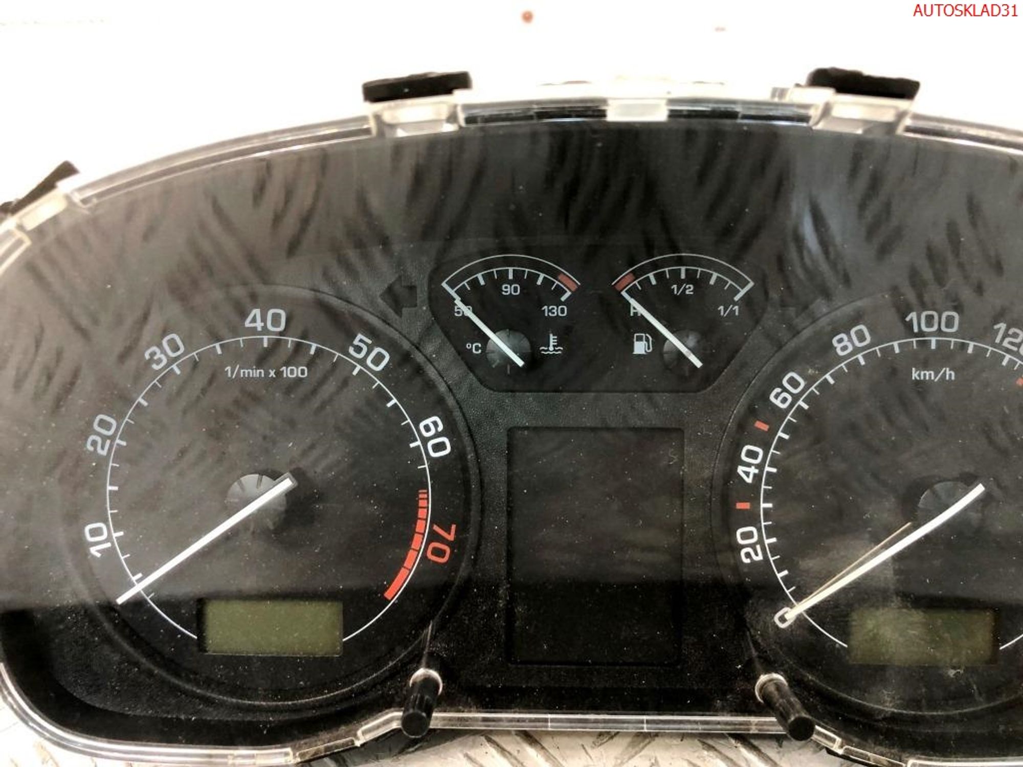 Панель приборов Skoda Octavia A4 1U0920810B Бензин, 6000 рублей, Дубовое