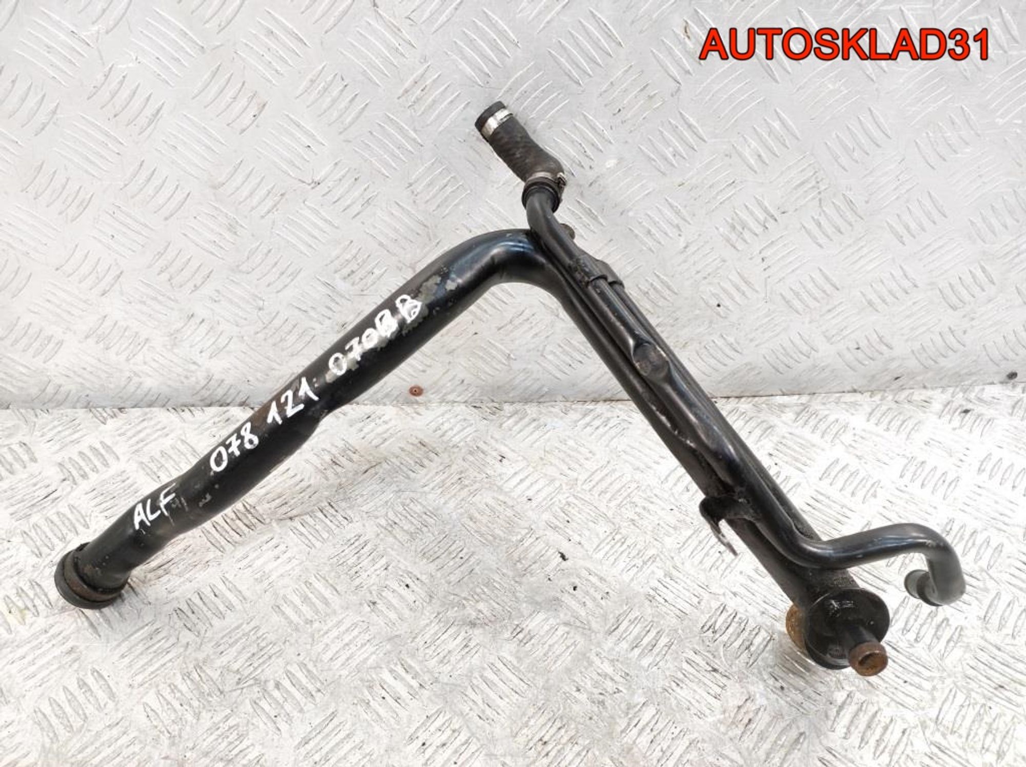 Трубка охлаждающей жидкости Audi A6 C5 2,4 ALF 078121070BB, 1000 рублей, Дубовое