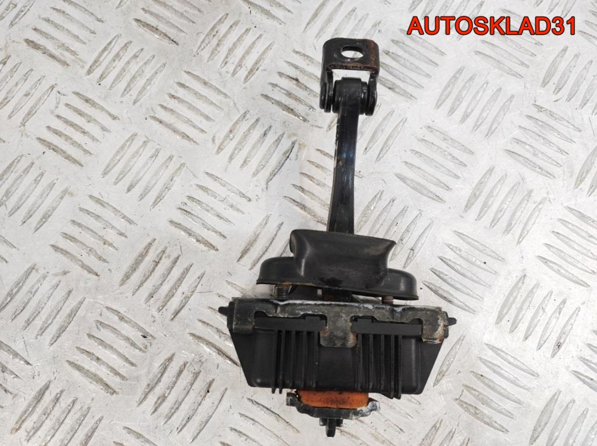 Ограничитель двери передний BMW E90 51217176807, 1100 рублей, Дубовое