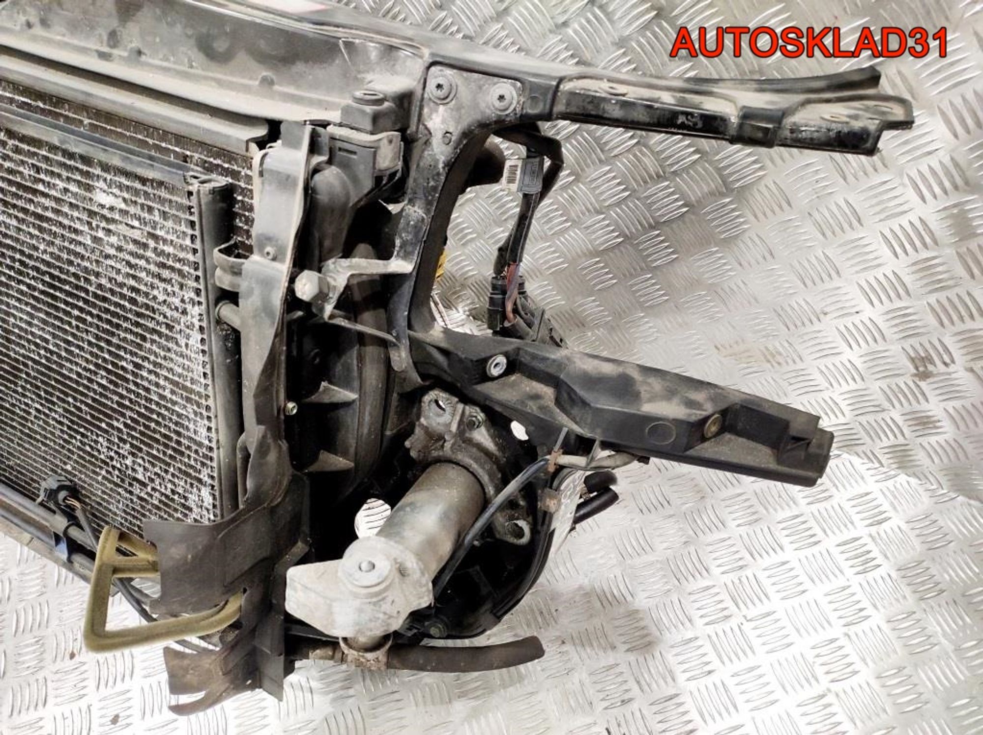 Панель передняя в сборе Audi A4 B6 2,4 Бензин (Р), 20000 рублей, Дубовое