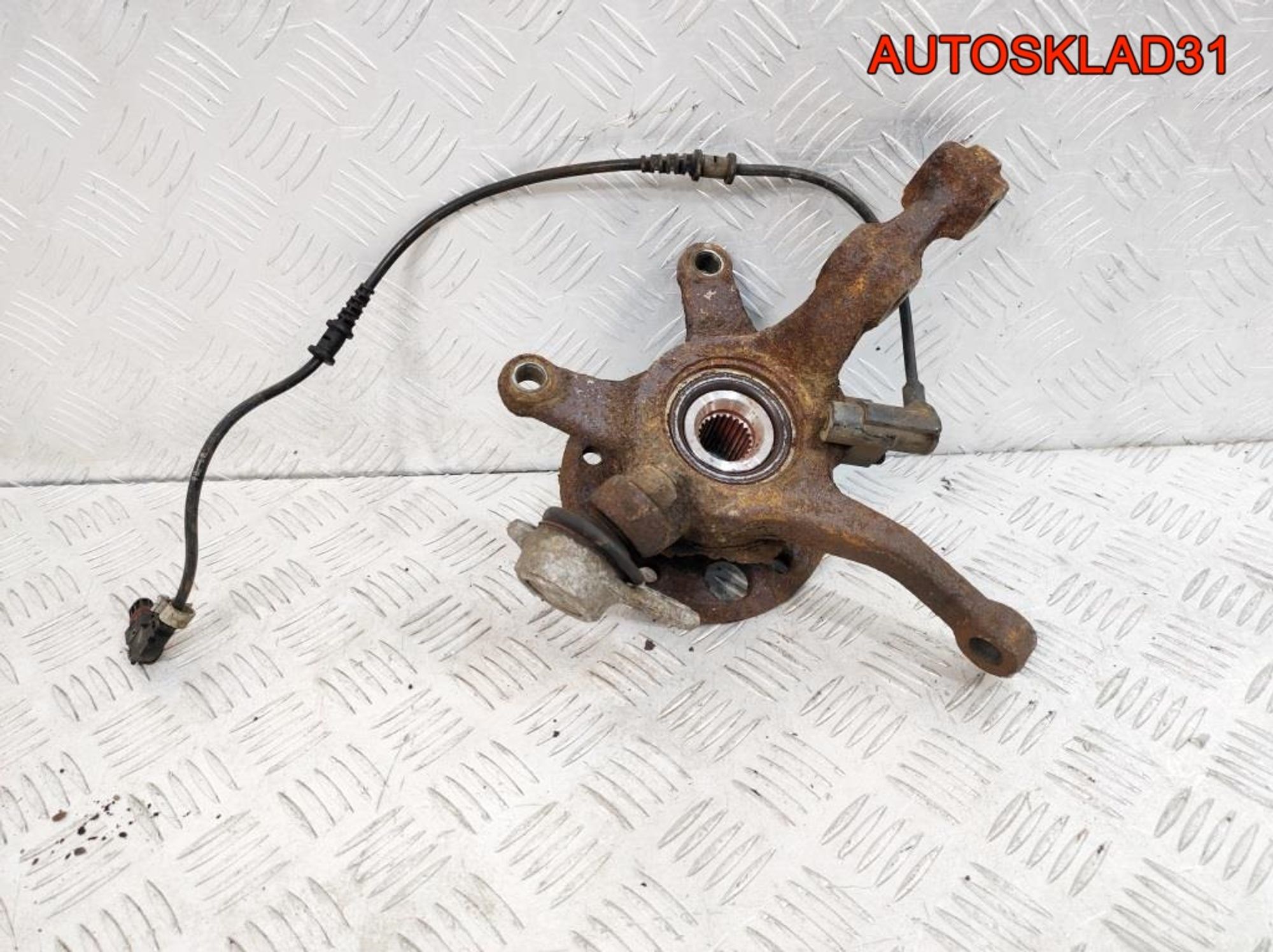 Кулак поворотный передний левый  Mercedes W168 A1683301620, 2500 рублей, Дубовое