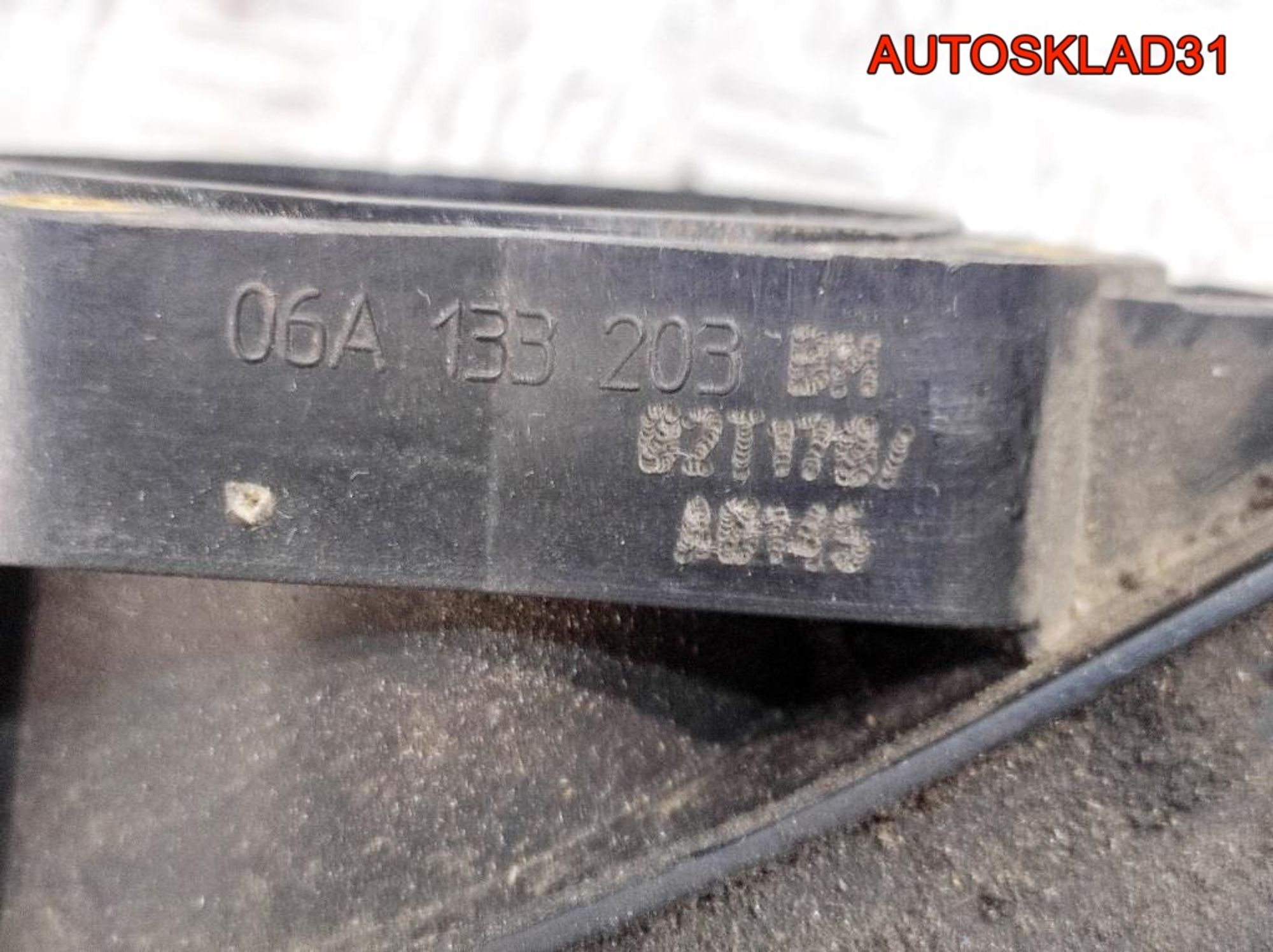 Коллектор впускной верхняя часть VW Golf 4 1,6 BFQ 06A133203BM, 8000 рублей, Дубовое