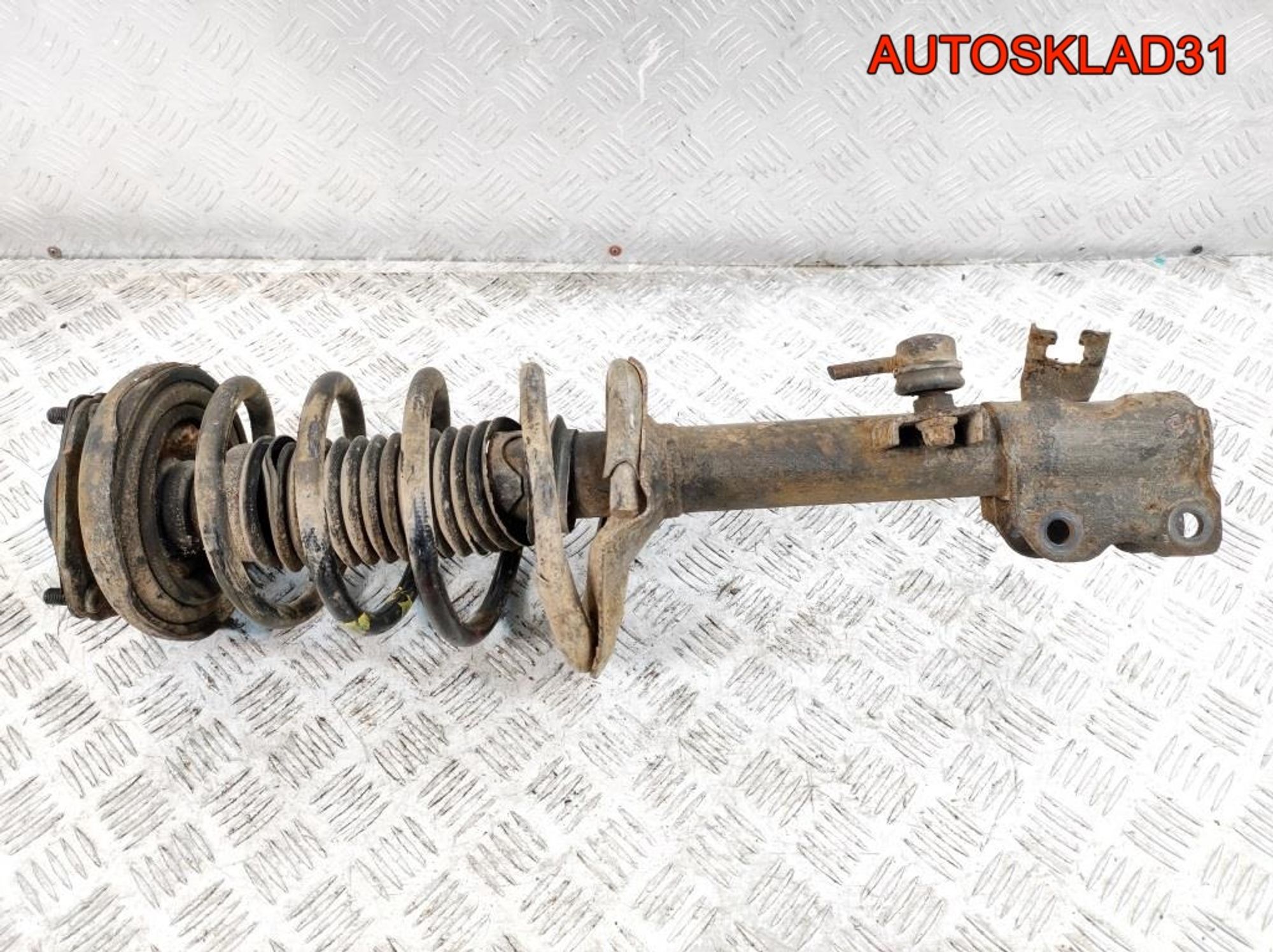 Стойка амортизатора задняя левая Nissan X-Trail T30, 2000 рублей, Дубовое