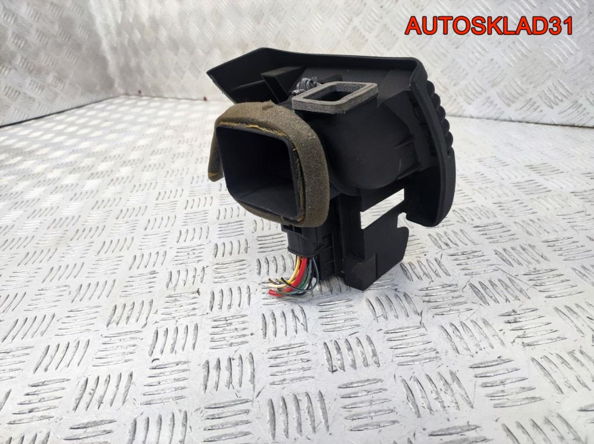 Дефлектор воздушный левый Opel Vectra B 90463805, 500 рублей, Дубовое