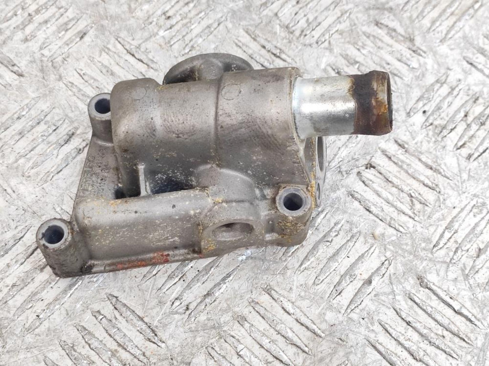 Фланец системы охлаждения Opel Corsa C 1,2 Z12XE Бензин 55351260, 300 рублей, Дубовое