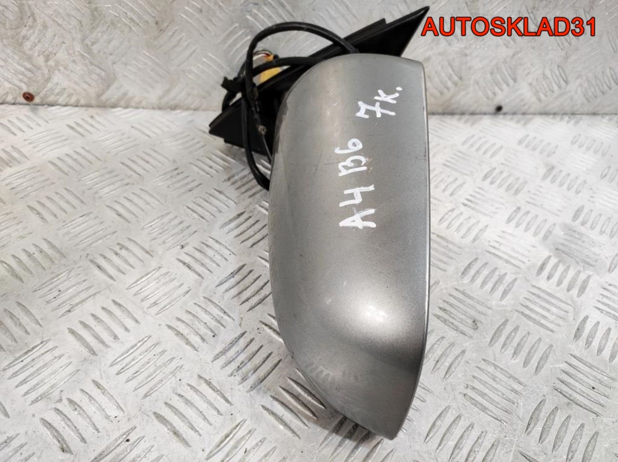 Зеркало левое 7 контактов Audi A4 B6 8E1858531A, 3600 рублей, Дубовое