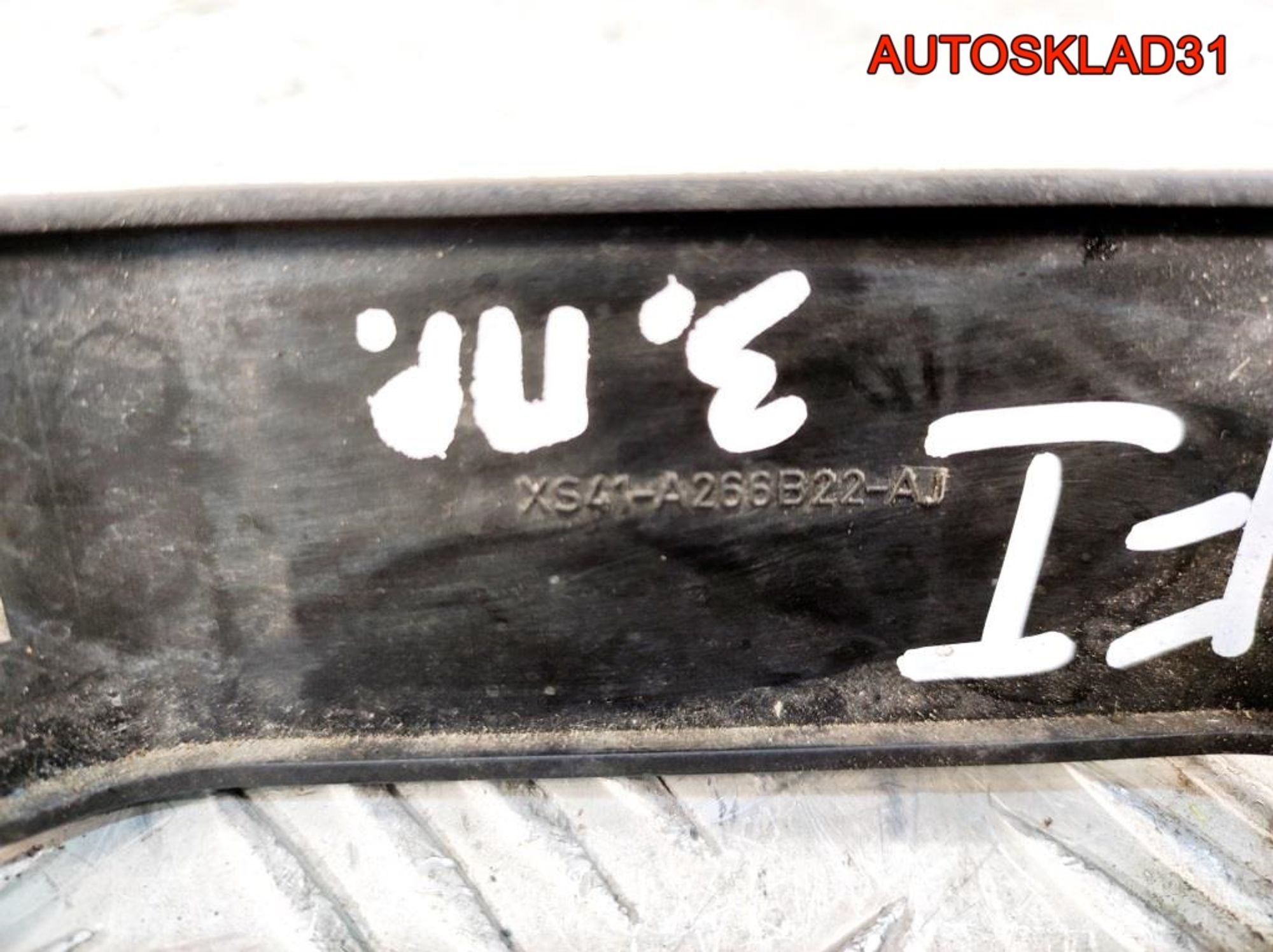 Кронштейн ручки задней правой Ford Focus 1, 500 рублей, Дубовое