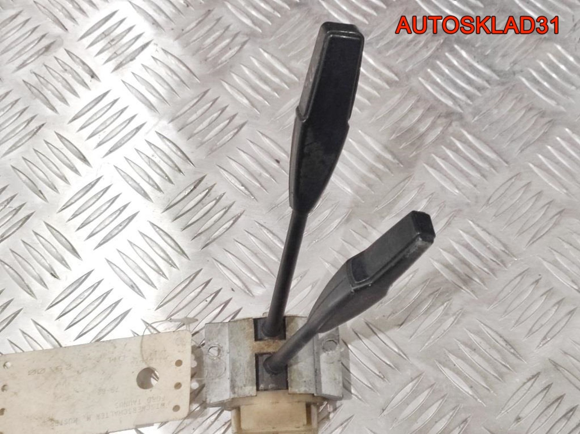 Переключатель стеклоочистителей Ford Taunus 3 74BG11K665CB, 2000 рублей, Дубовое