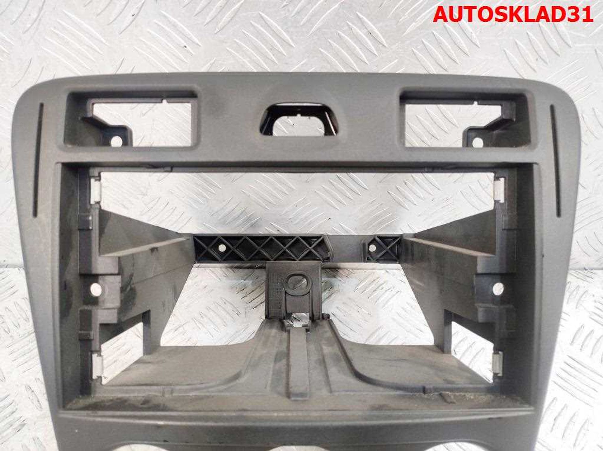 Рамка магнитолы Ford Fusion 1 6N11N047A04, 1000 рублей, Дубовое
