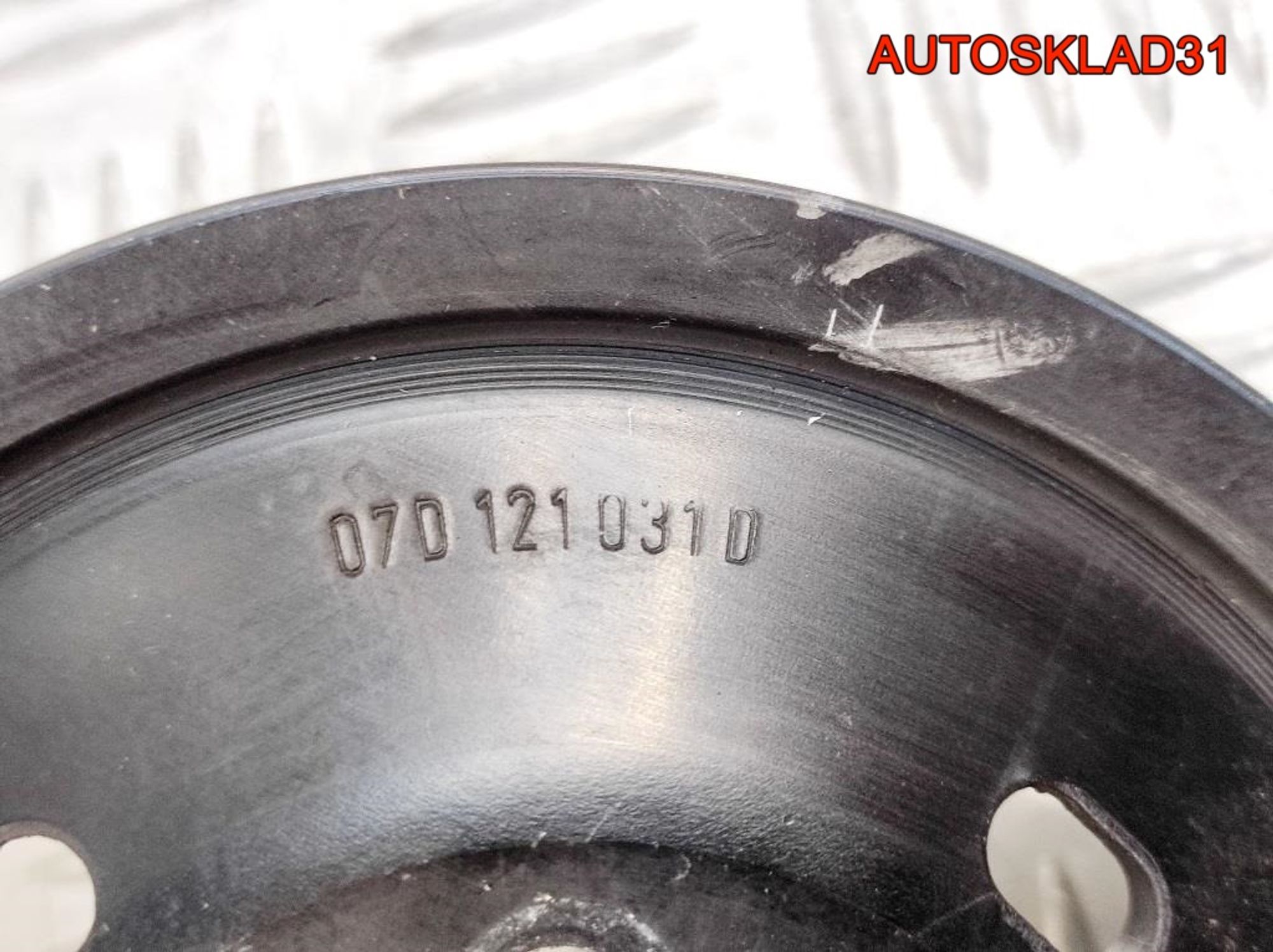 Шкив помпы Audi A8 D3 6.0BHT Бензин 07D121031D, 900 рублей, Дубовое