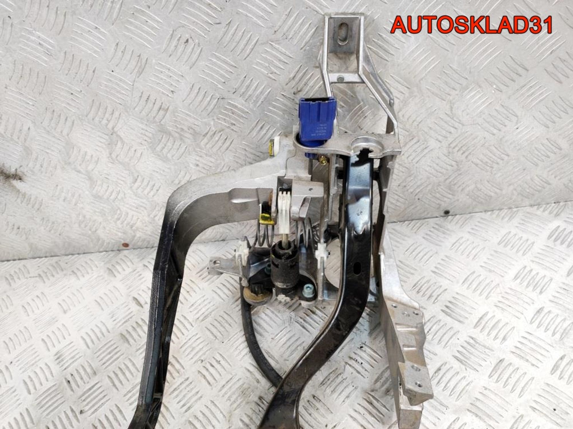 Блок педалей МКПП VW Passat B5 8D1721117P, 3600 рублей, Дубовое