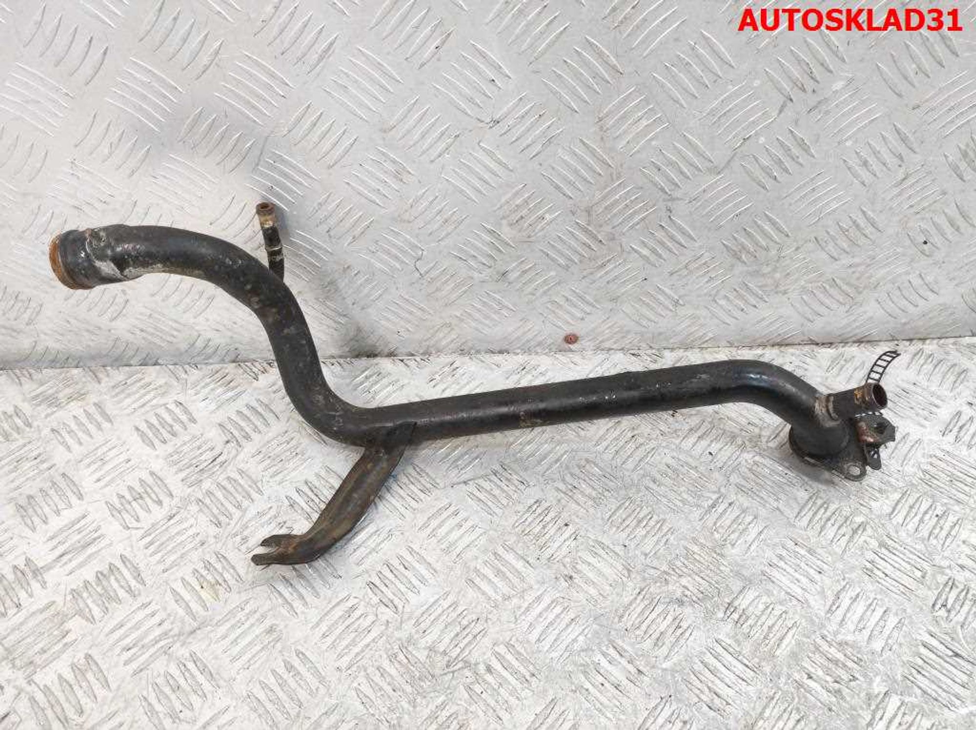 Трубка охлаждающей жидкости VW Passat B5 1,8 ARG Бензин 058121071B, 1000 рублей, Дубовое